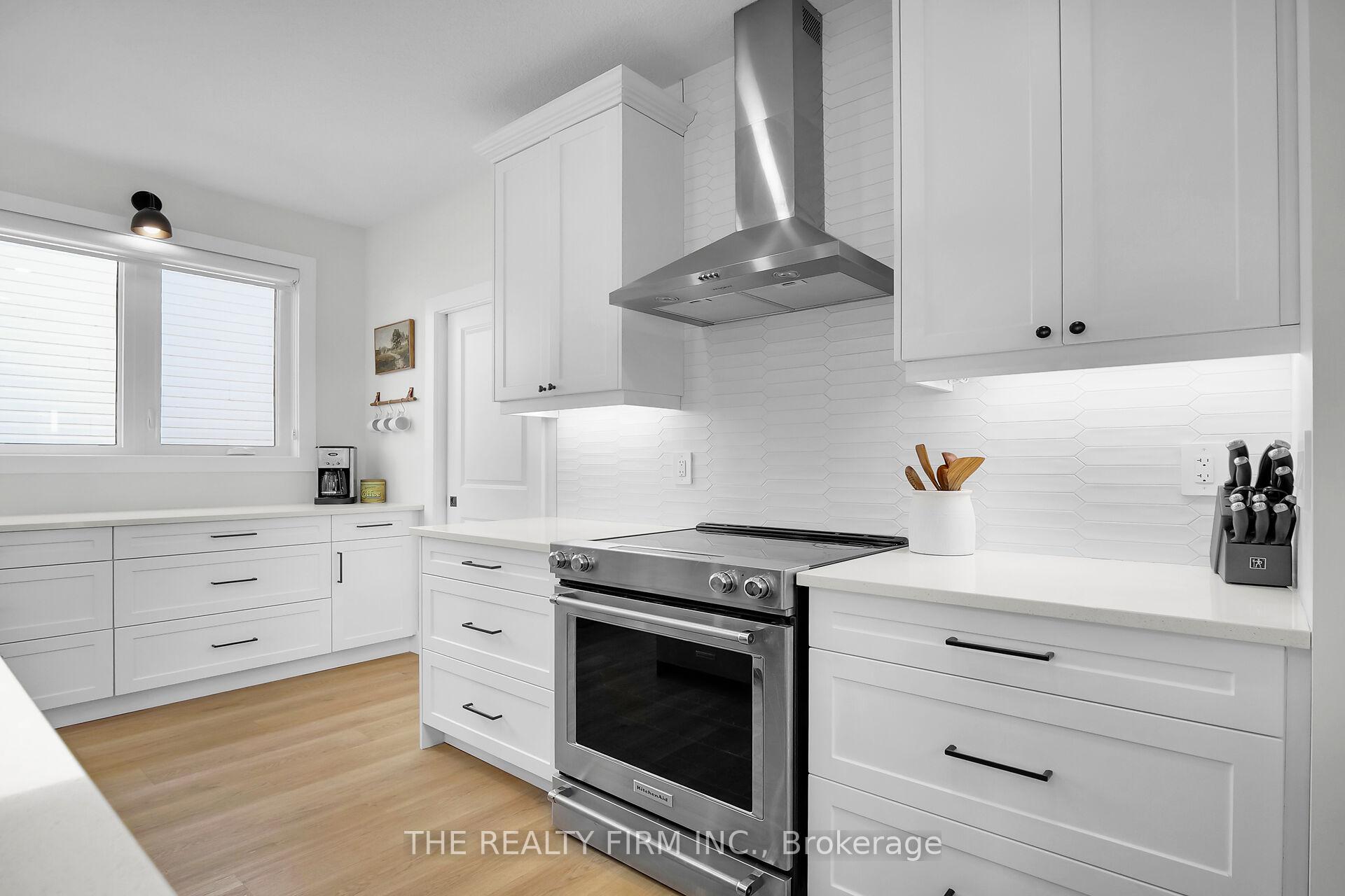 Photo 8 of 140 Scotts Drive, Lucan Biddulph, Lucan — HOMEH
