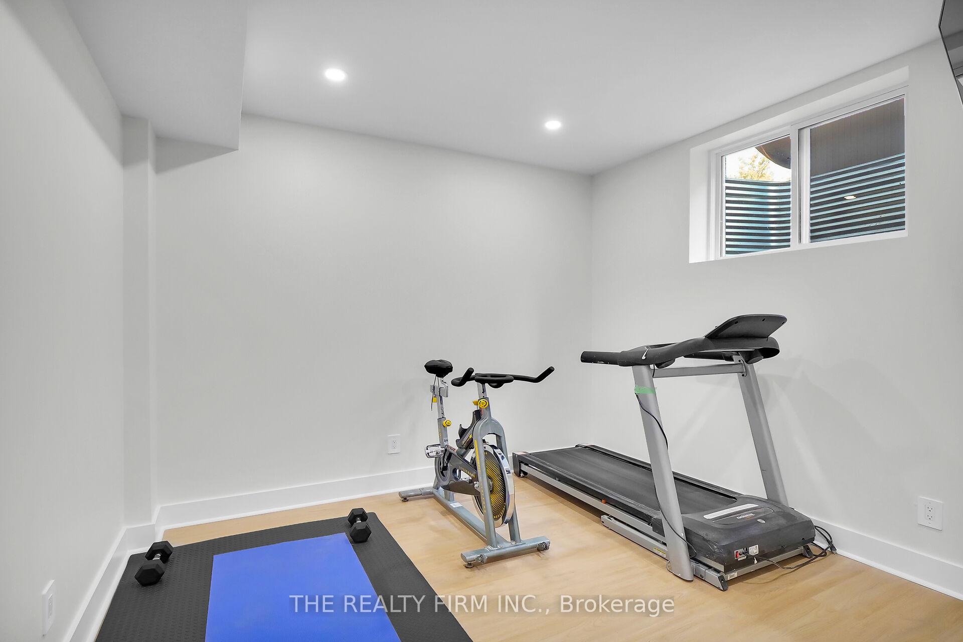 Photo 26 of 140 Scotts Drive, Lucan Biddulph, Lucan — HOMEH