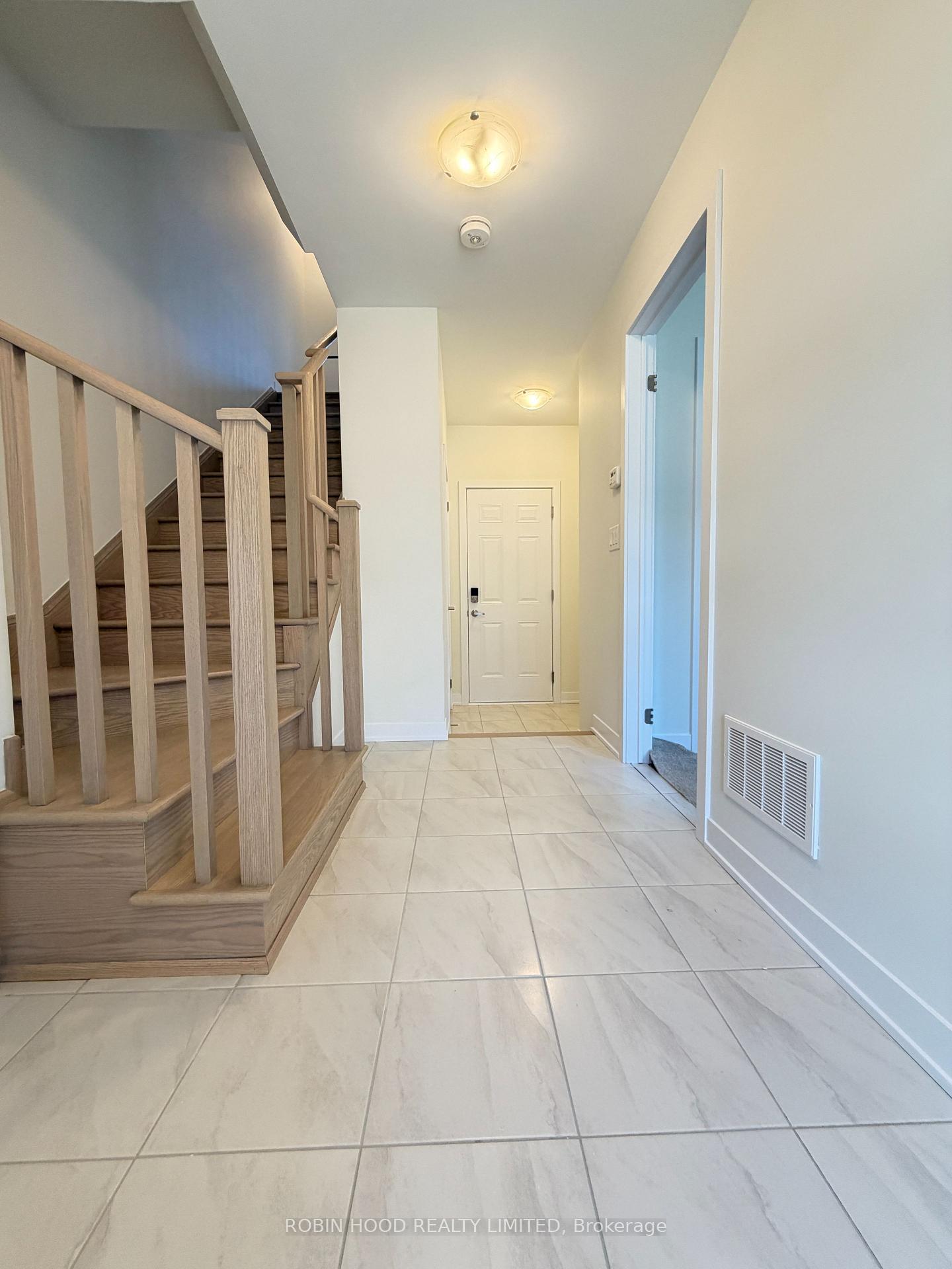Photo 2 of 72 York Downs Boulevard, Markham, Angus Glen — HOMEH