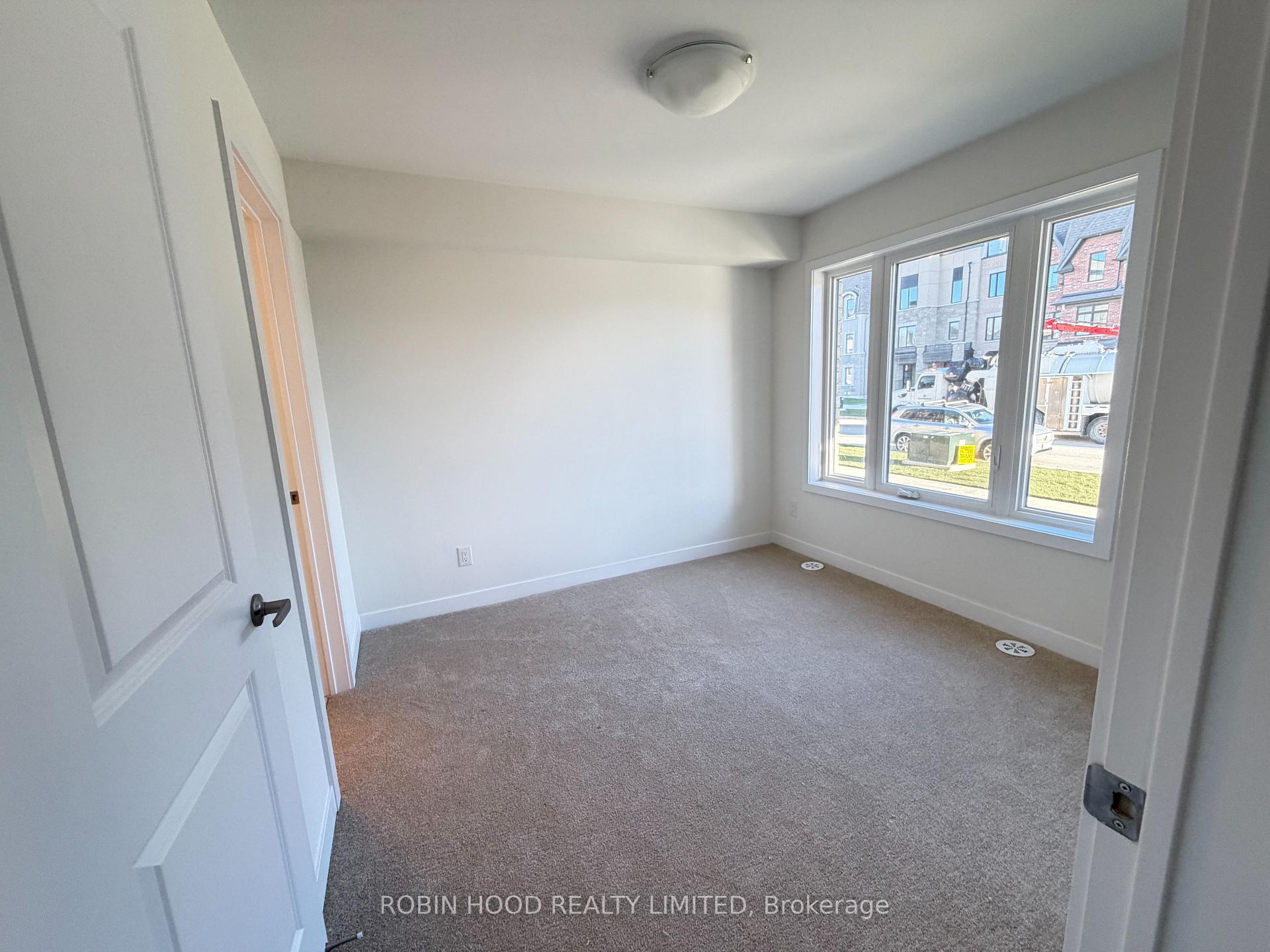 Photo 11 of 72 York Downs Boulevard, Markham, Angus Glen — HOMEH
