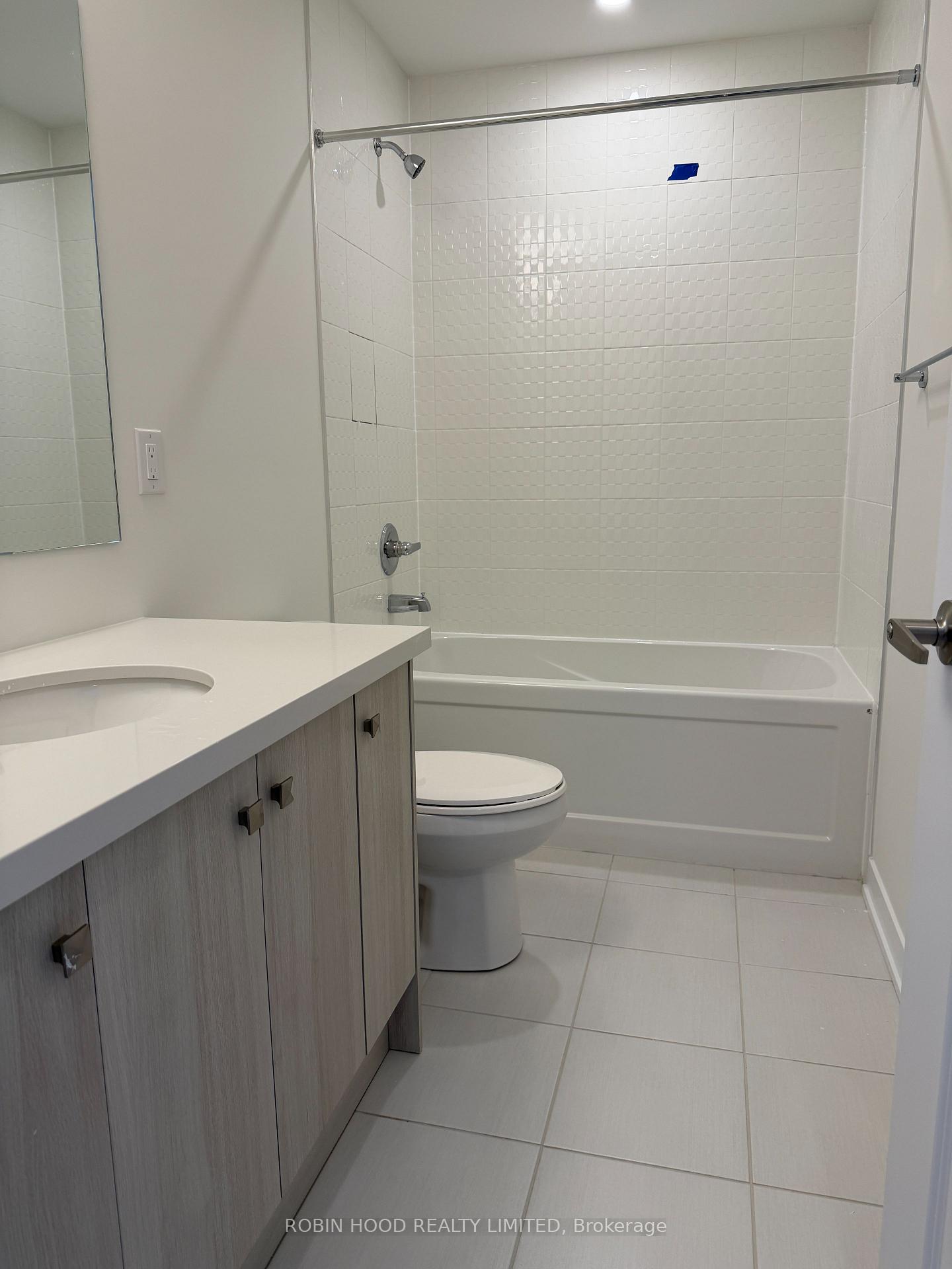Photo 12 of 72 York Downs Boulevard, Markham, Angus Glen — HOMEH