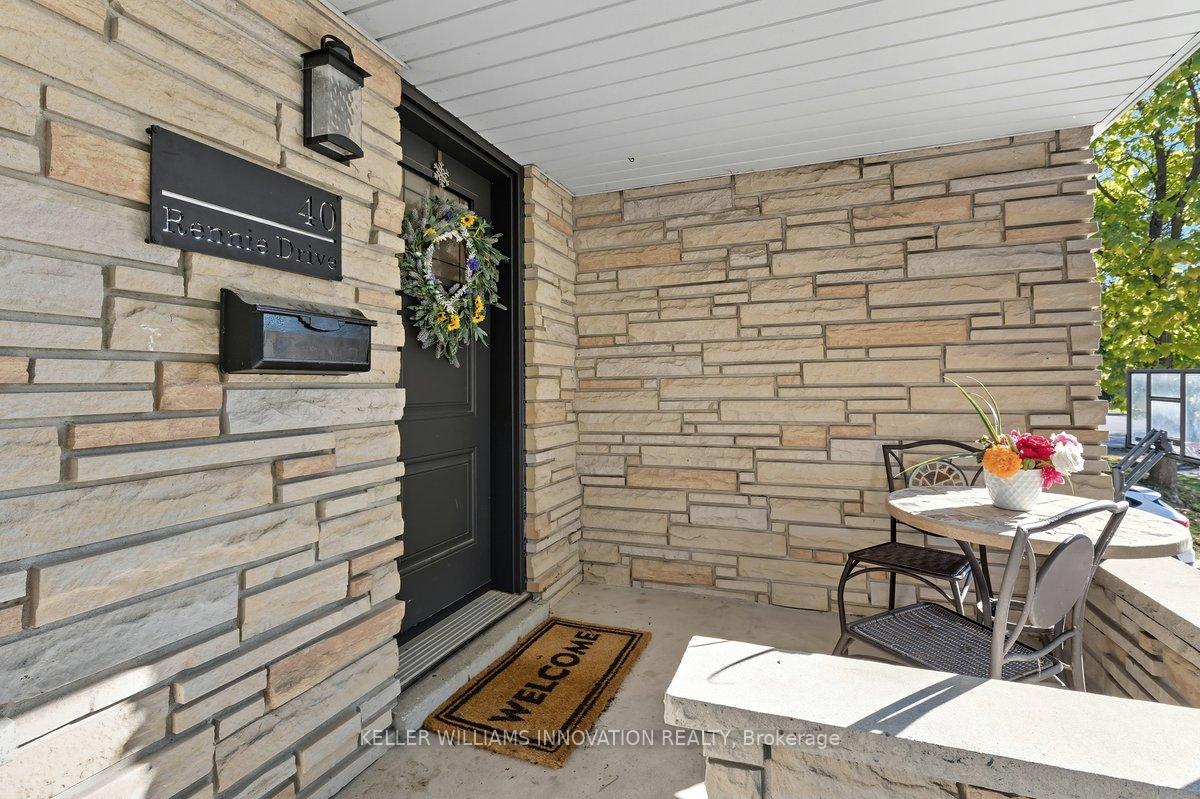Photo 3 of 40 Rennie Drive, Kitchener — HOMEH