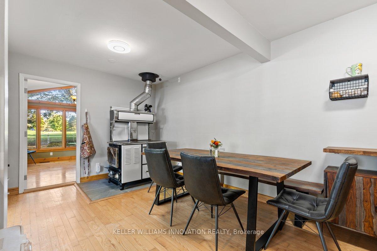 Photo 11 of 40 Rennie Drive, Kitchener — HOMEH