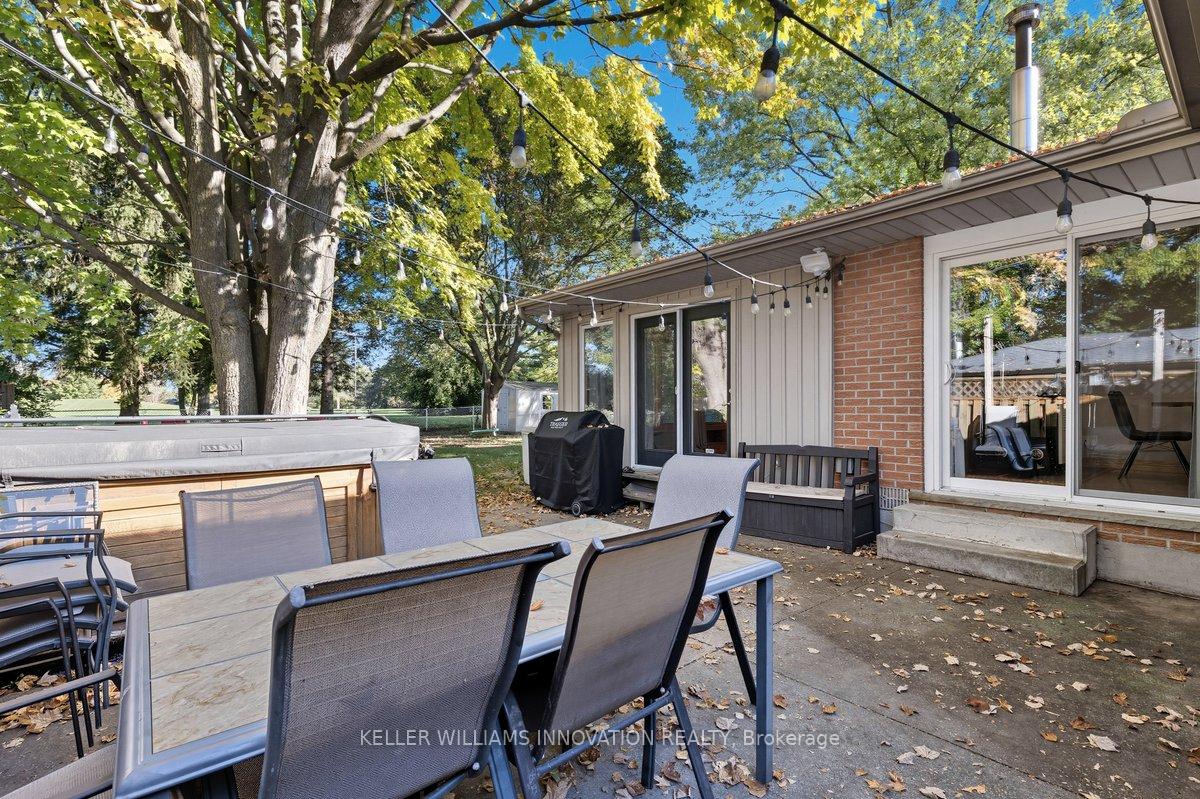 Photo 18 of 40 Rennie Drive, Kitchener — HOMEH
