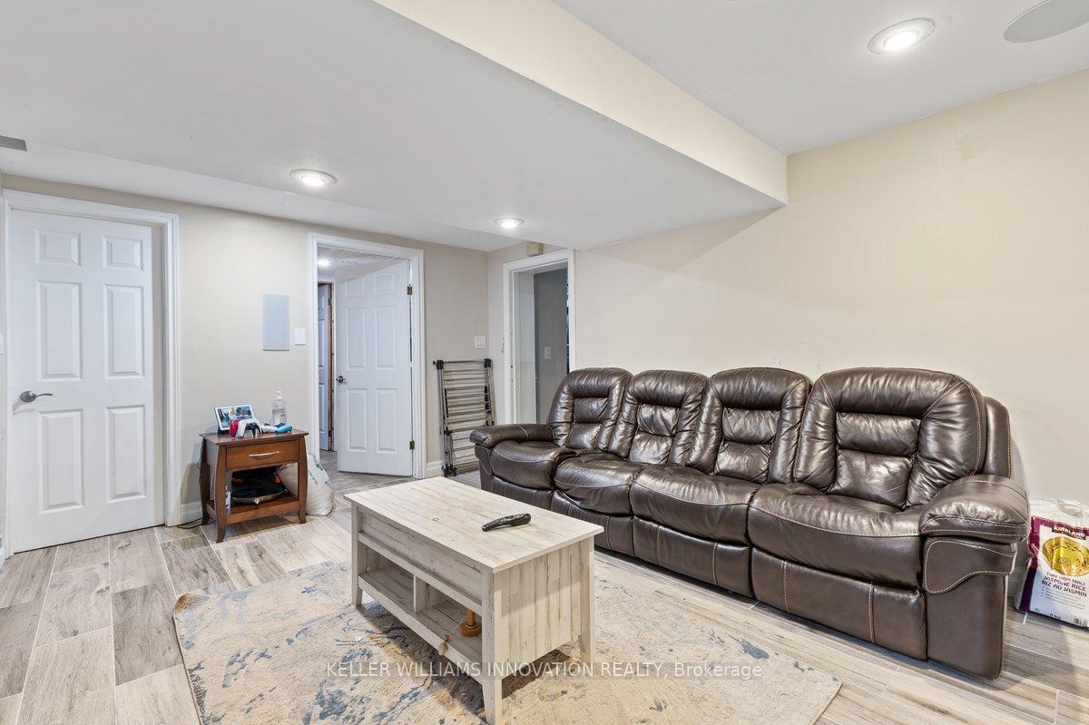 Photo 31 of 40 Rennie Drive, Kitchener — HOMEH