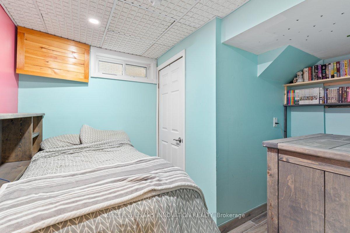 Photo 32 of 40 Rennie Drive, Kitchener — HOMEH