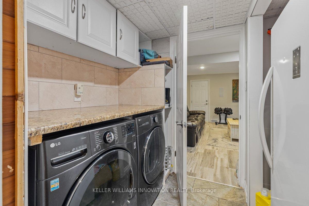 Photo 33 of 40 Rennie Drive, Kitchener — HOMEH
