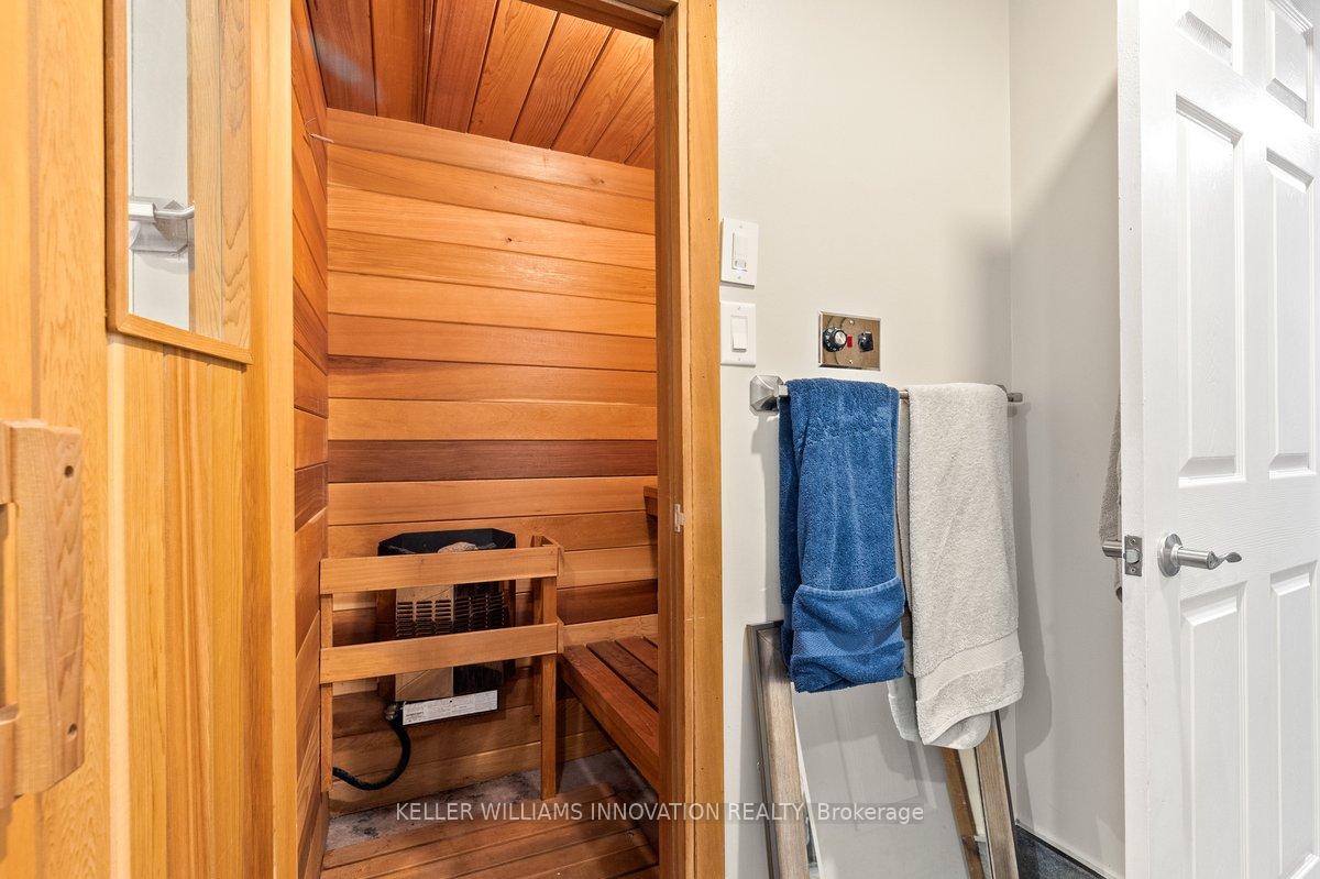Photo 35 of 40 Rennie Drive, Kitchener — HOMEH