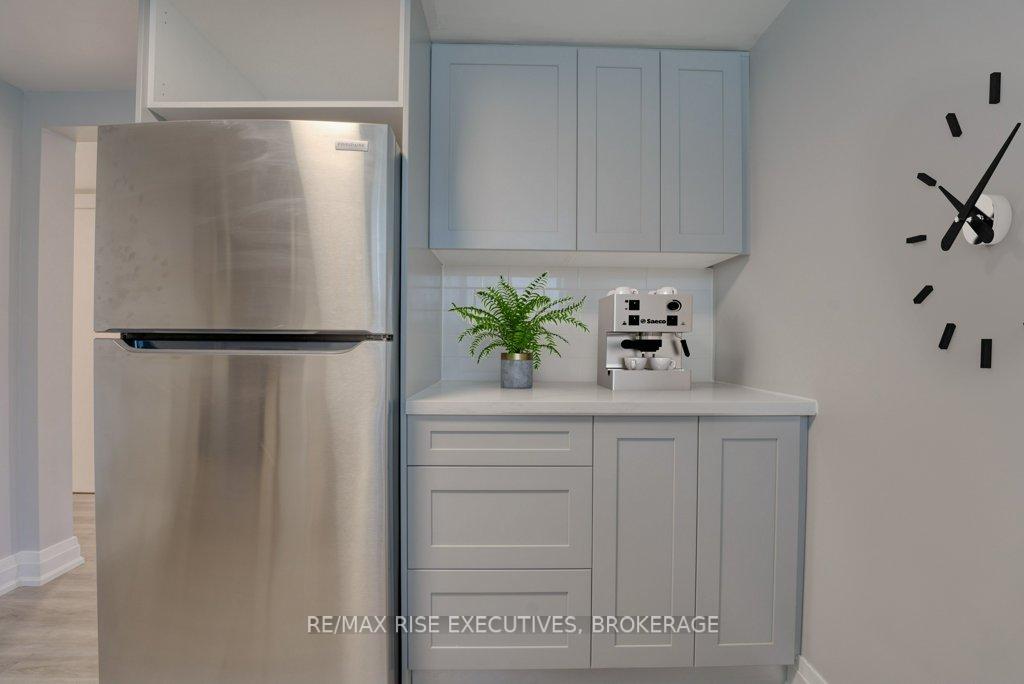 Photo 5 of Unit 3, 19 Baker Street, Kingston, Rideau — HOMEH