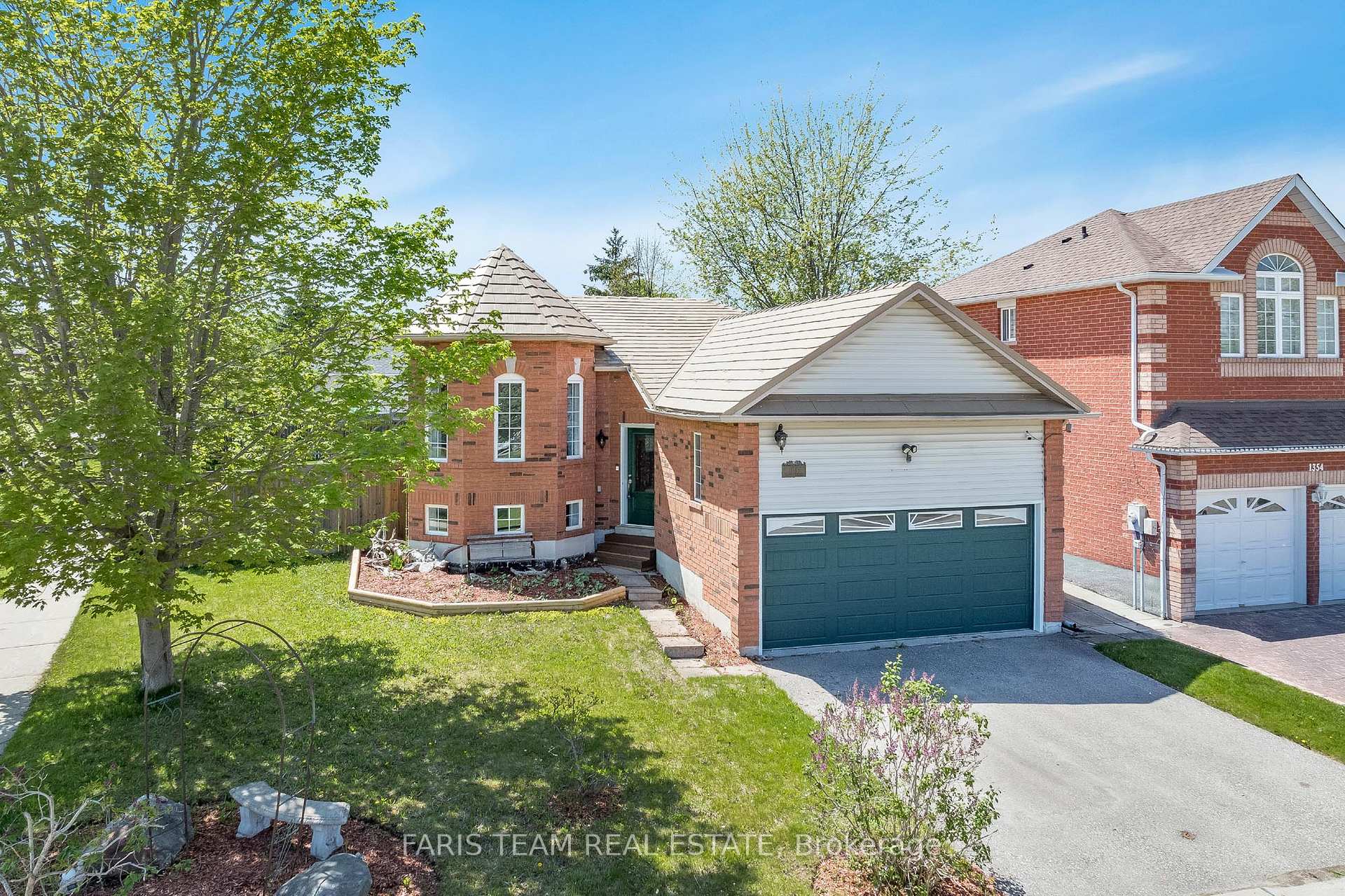 Photo 1 of 1358 Vincent Crescent, Innisfil, Alcona — HOMEH