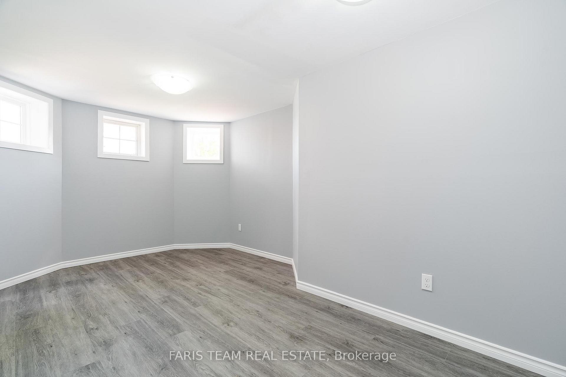 Photo 19 of 1358 Vincent Crescent, Innisfil, Alcona — HOMEH