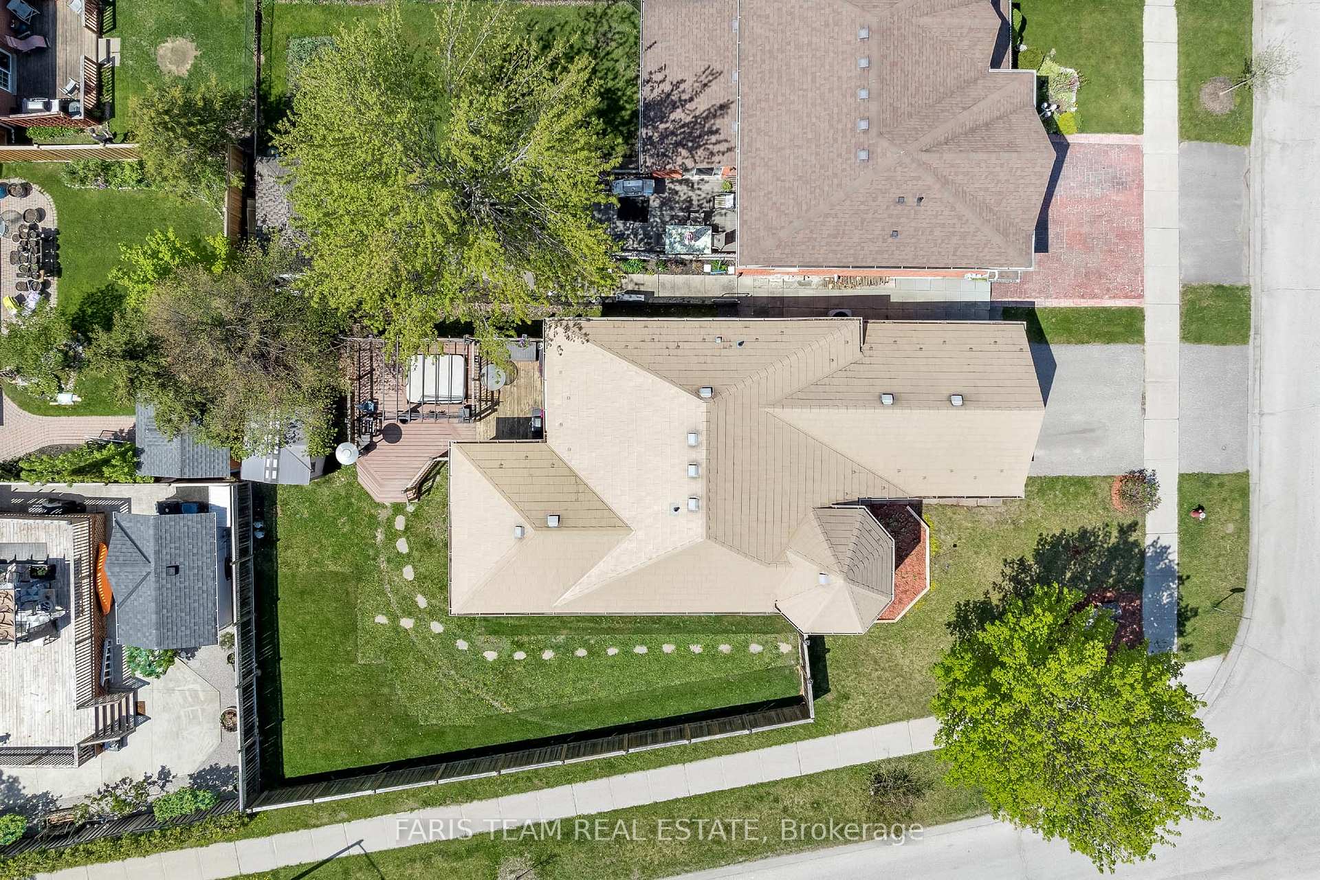 Photo 28 of 1358 Vincent Crescent, Innisfil, Alcona — HOMEH