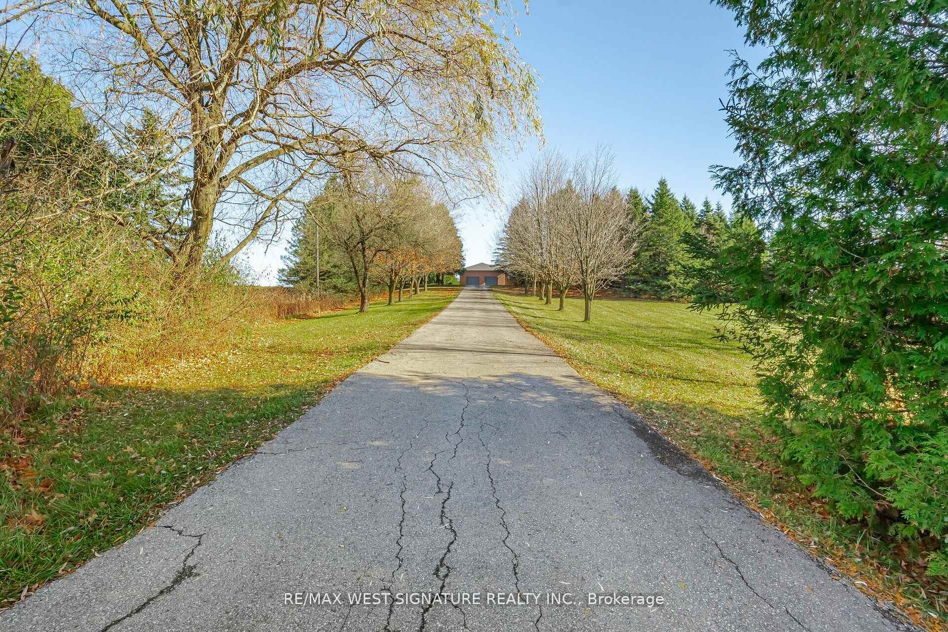 Photo 5 of 13485 8th concession Road, King, Rural King — HOMEH
