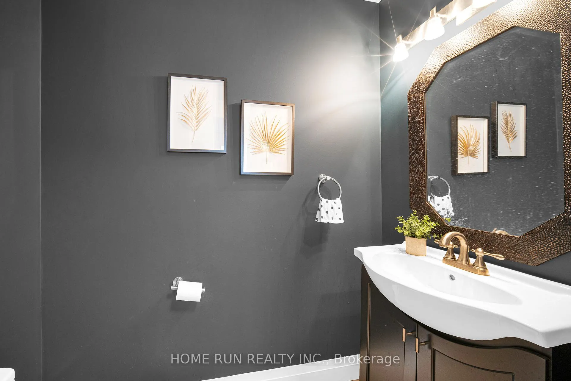 Photo 32 of 43 Rothesay Drive, Ottawa, Kanata - Glencairn/Hazeldean — HOMEH
