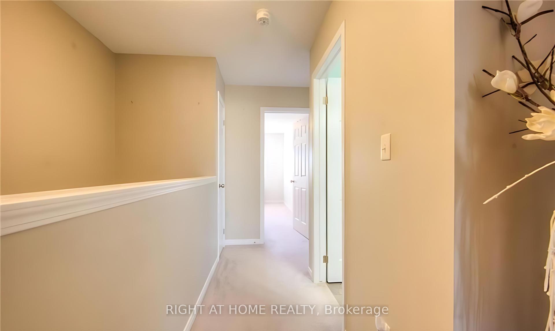 Photo 10 of 4 Meadowridge Street, Kitchener — HOMEH