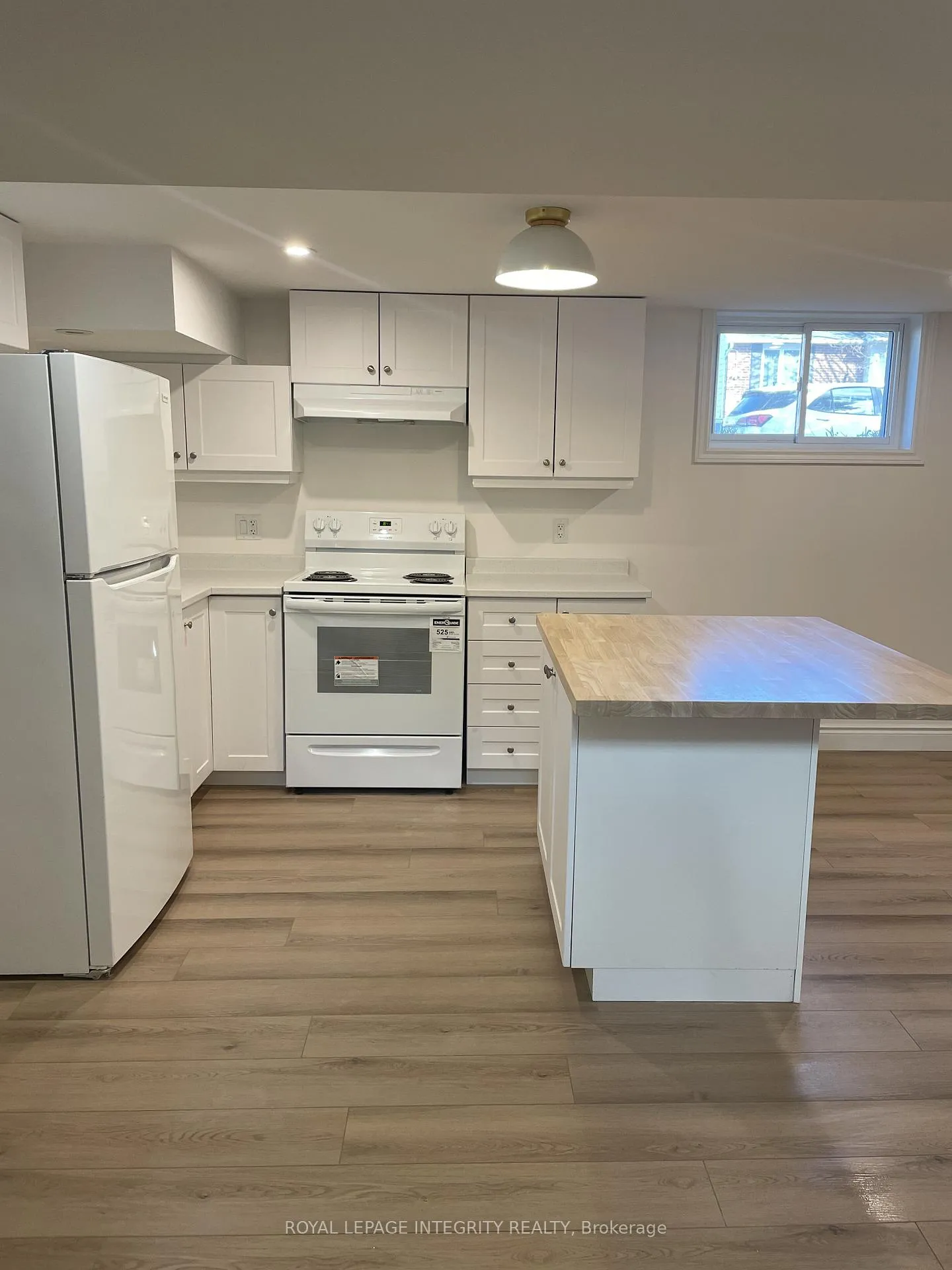 Photo 6 of Unit B, 32 Uxbridge Crescent, Ottawa, Kanata - Glencairn/Hazeldean — HOMEH