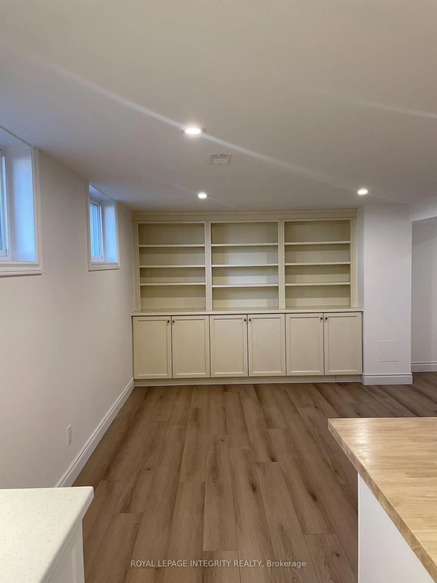 Photo 9 of Unit B, 32 Uxbridge Crescent, Ottawa, Kanata - Glencairn/Hazeldean — HOMEH