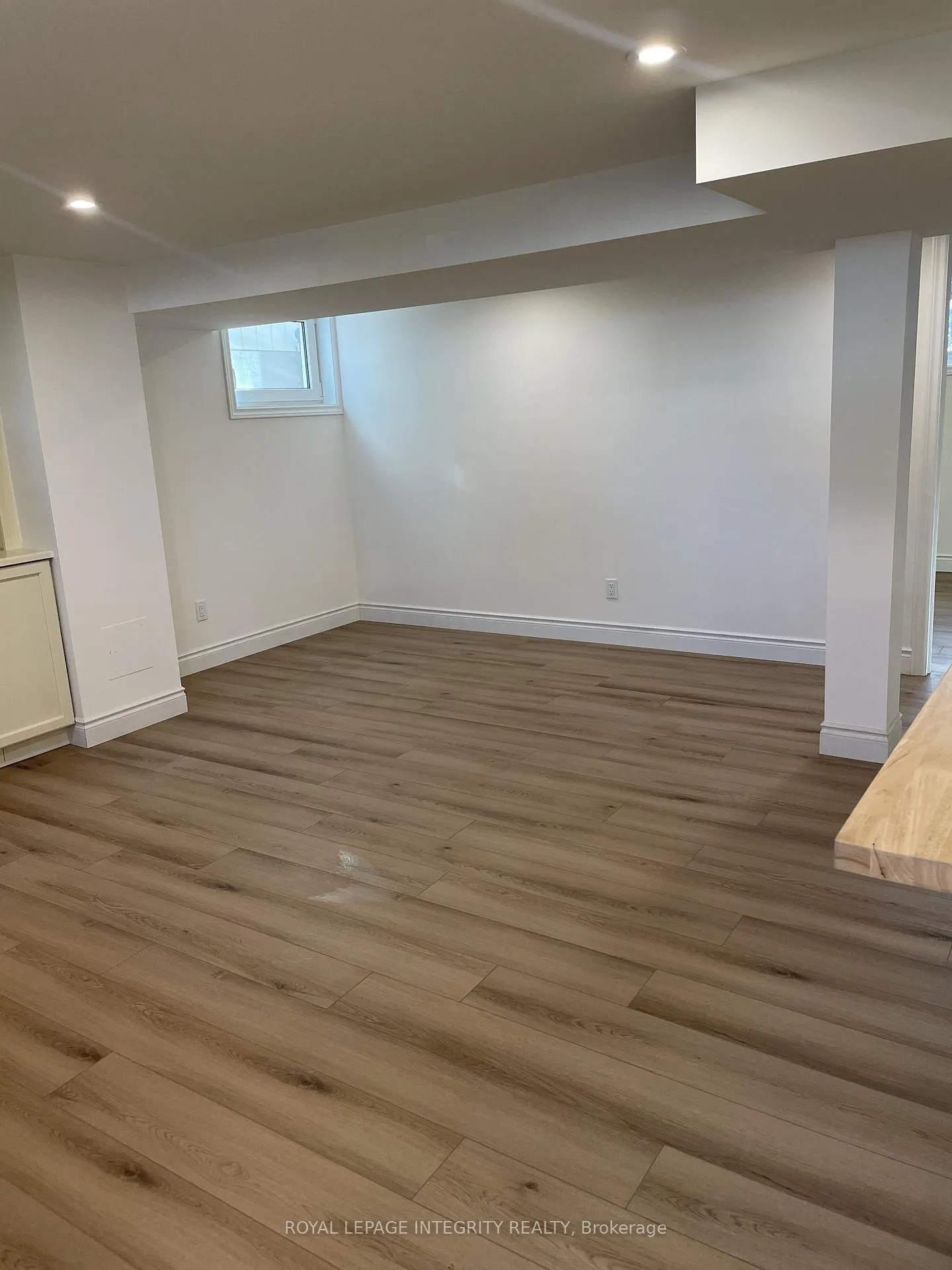 Photo 11 of Unit B, 32 Uxbridge Crescent, Ottawa, Kanata - Glencairn/Hazeldean — HOMEH