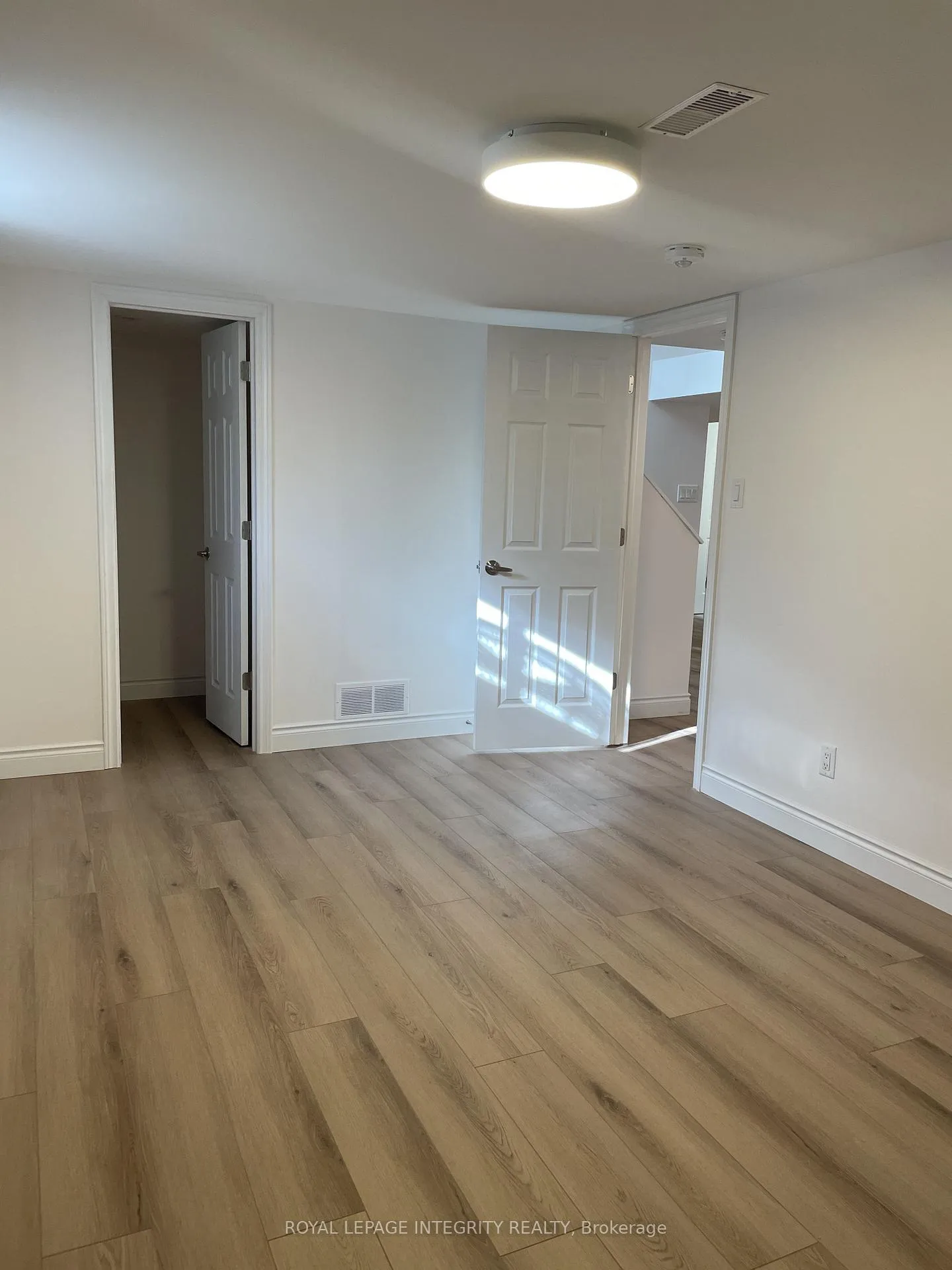 Photo 12 of Unit B, 32 Uxbridge Crescent, Ottawa, Kanata - Glencairn/Hazeldean — HOMEH