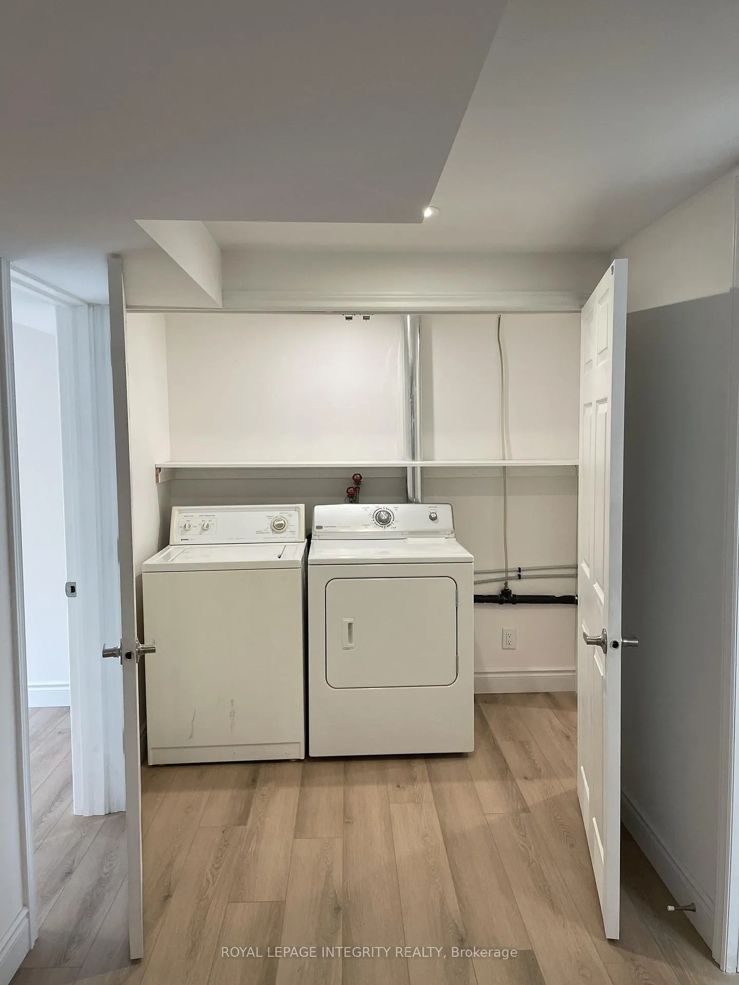 Photo 14 of Unit B, 32 Uxbridge Crescent, Ottawa, Kanata - Glencairn/Hazeldean — HOMEH