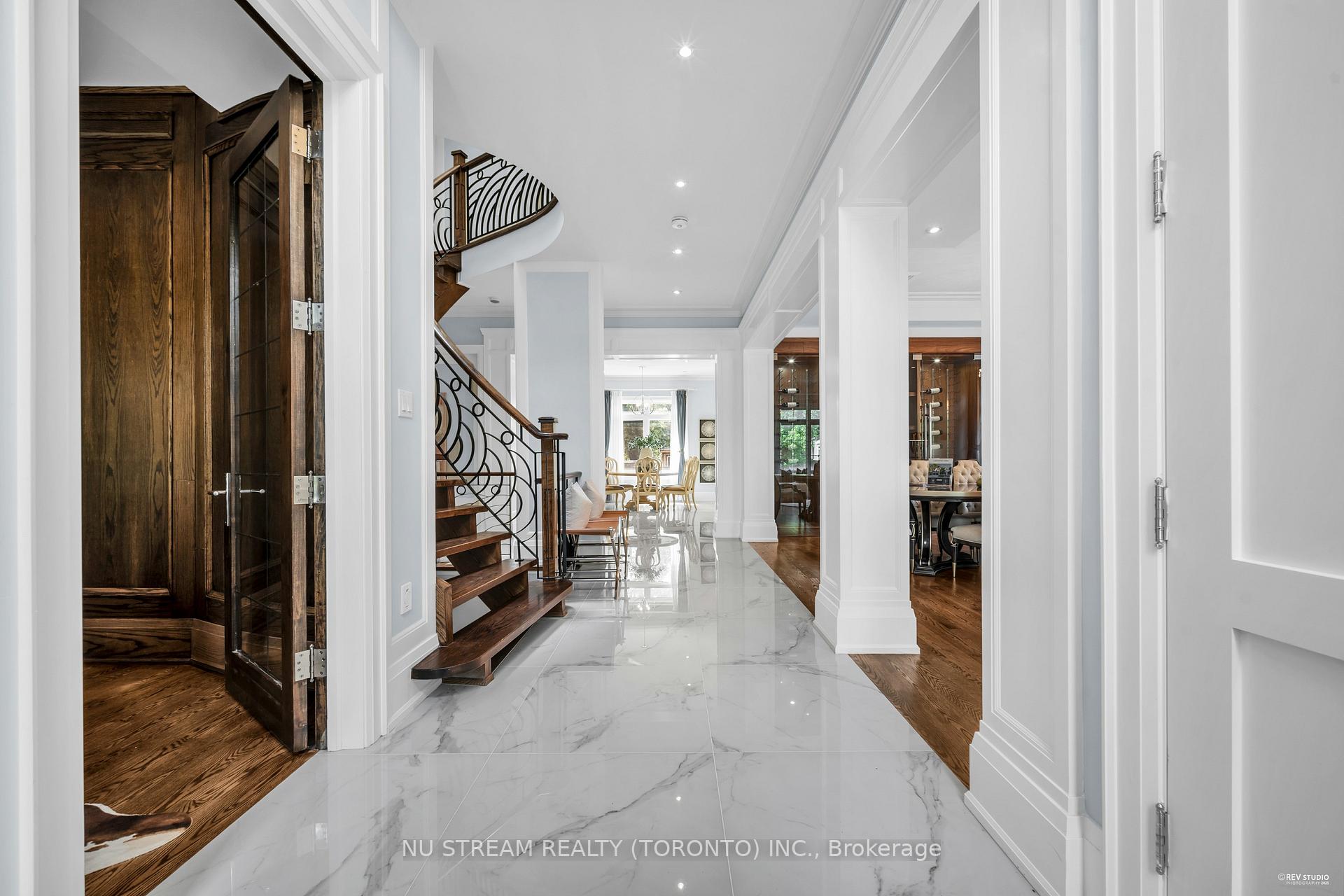 Photo 3 of 3 Greentree Road, Markham, Unionville — HOMEH