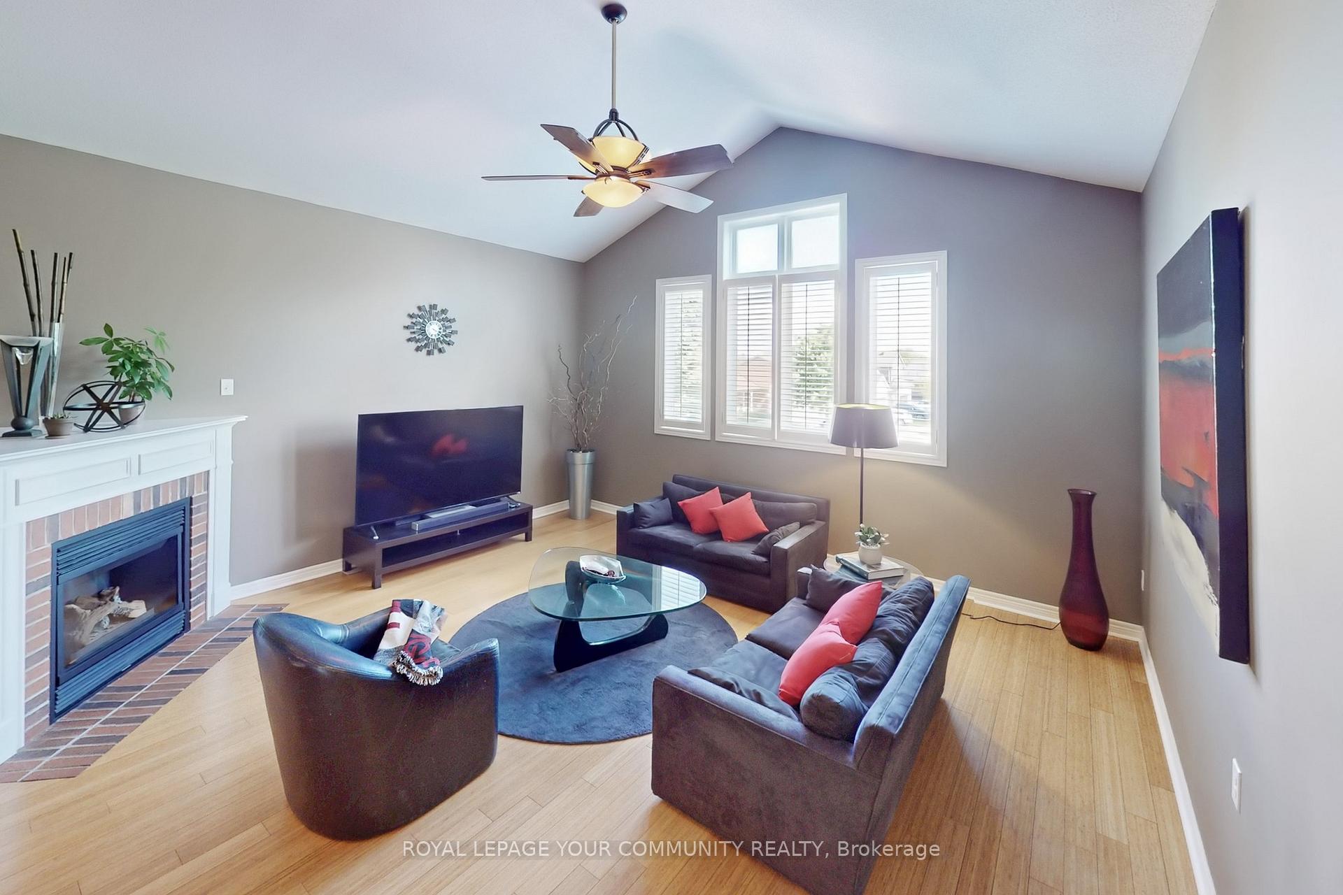 Photo 20 of 34 Willard Hunt Court, King, Schomberg — HOMEH