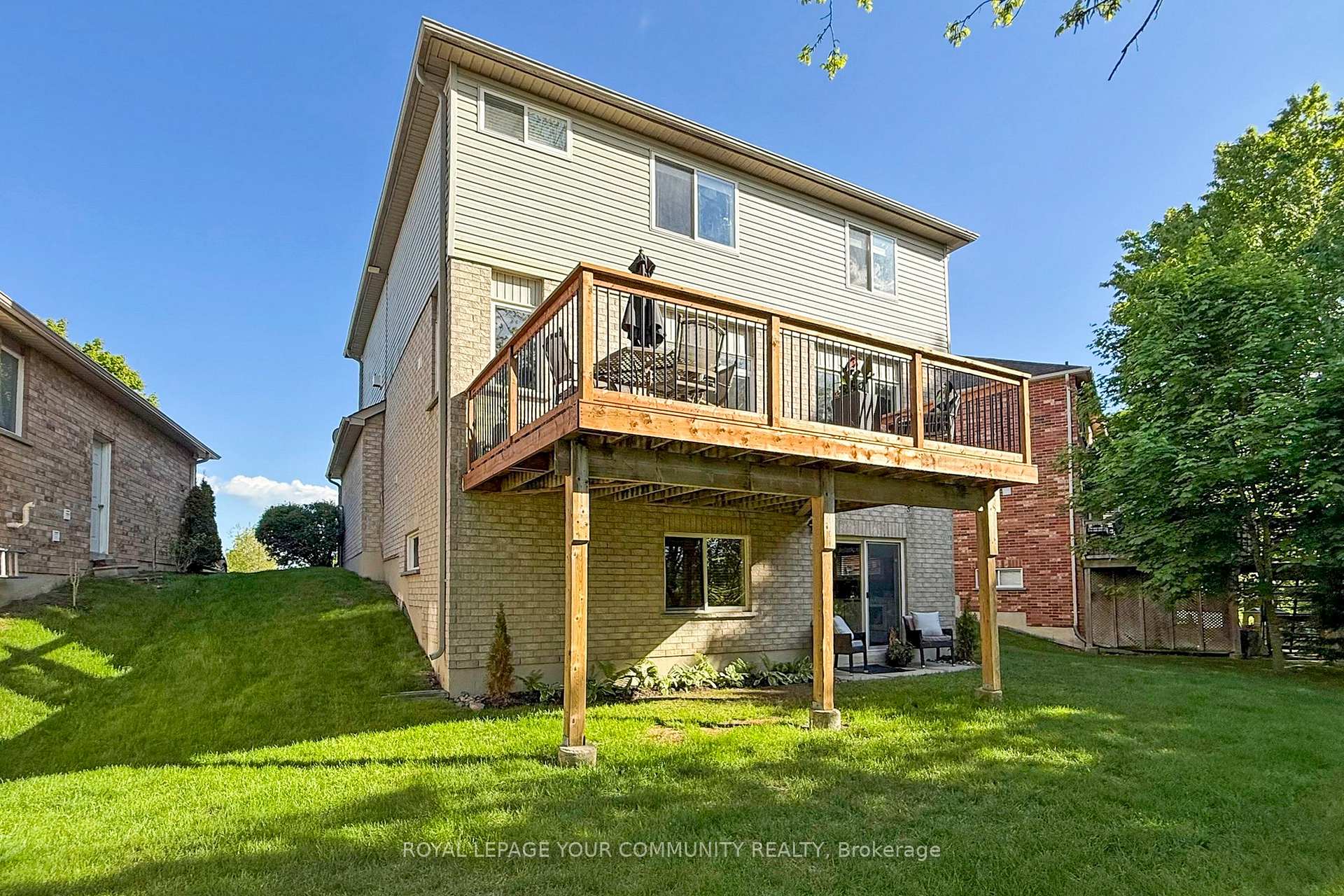 Photo 39 of 34 Willard Hunt Court, King, Schomberg — HOMEH