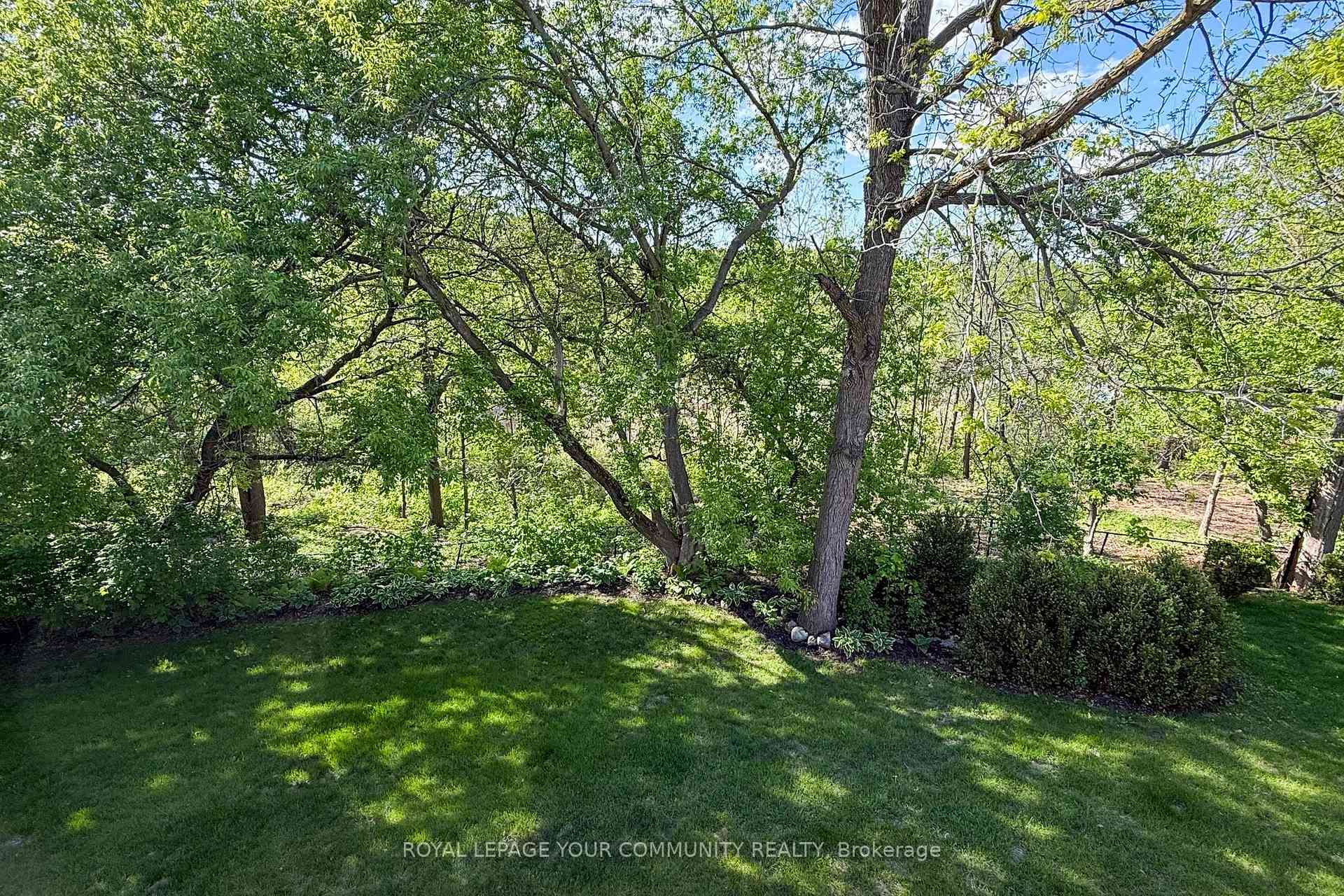 Photo 44 of 34 Willard Hunt Court, King, Schomberg — HOMEH