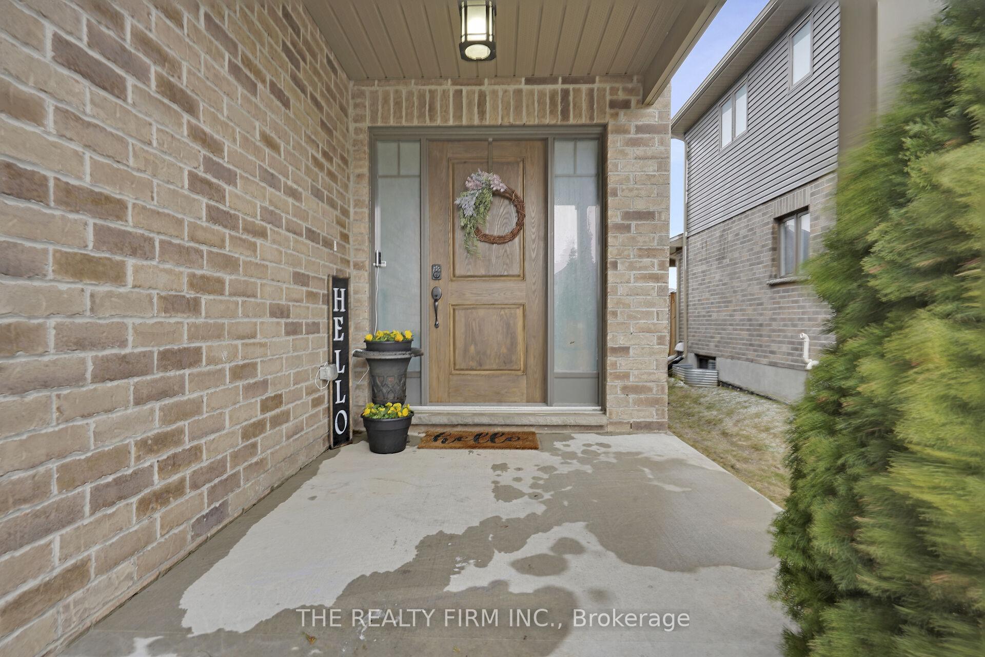 Photo 4 of 239 Campanale Way, Lucan Biddulph, Lucan — HOMEH