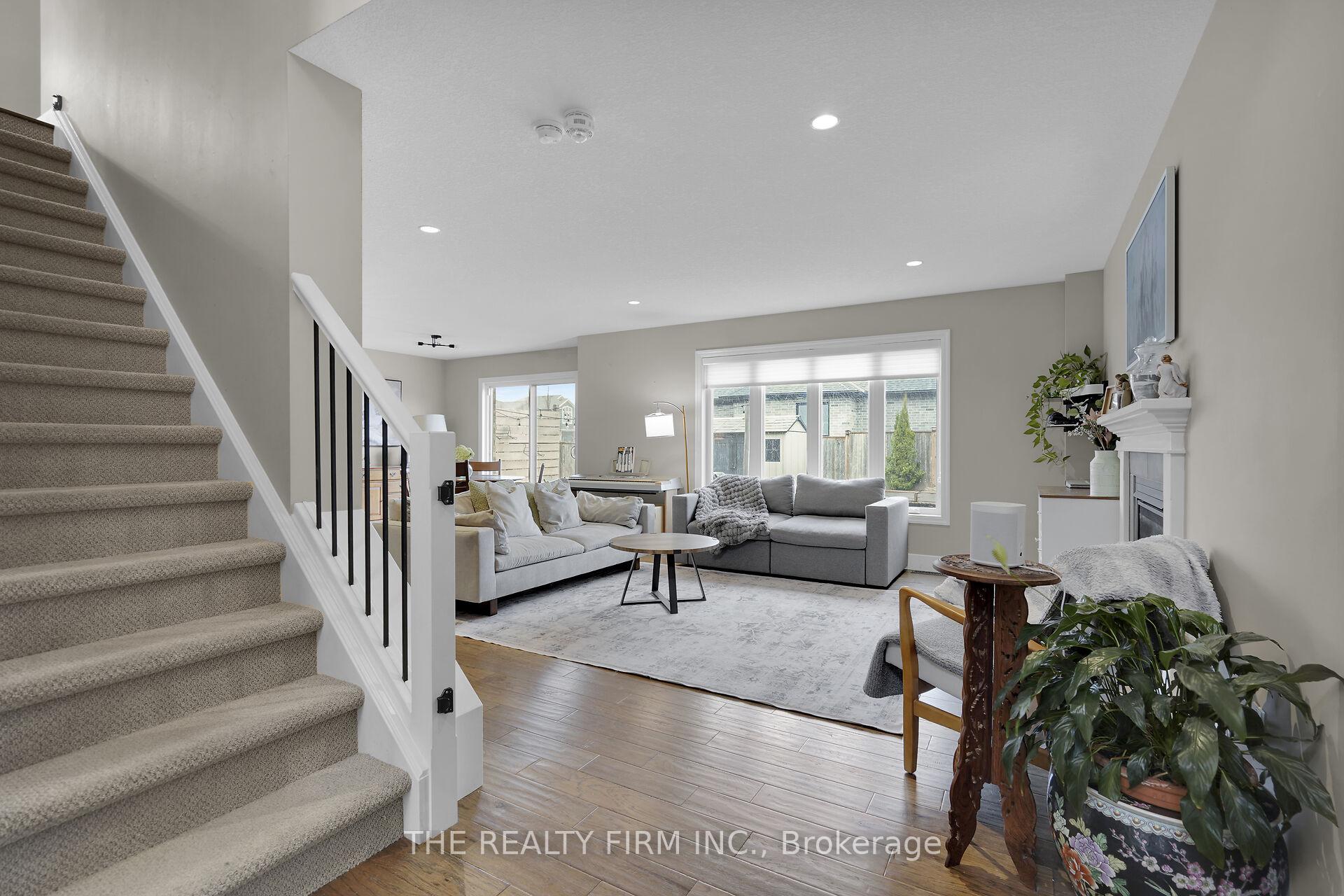 Photo 6 of 239 Campanale Way, Lucan Biddulph, Lucan — HOMEH