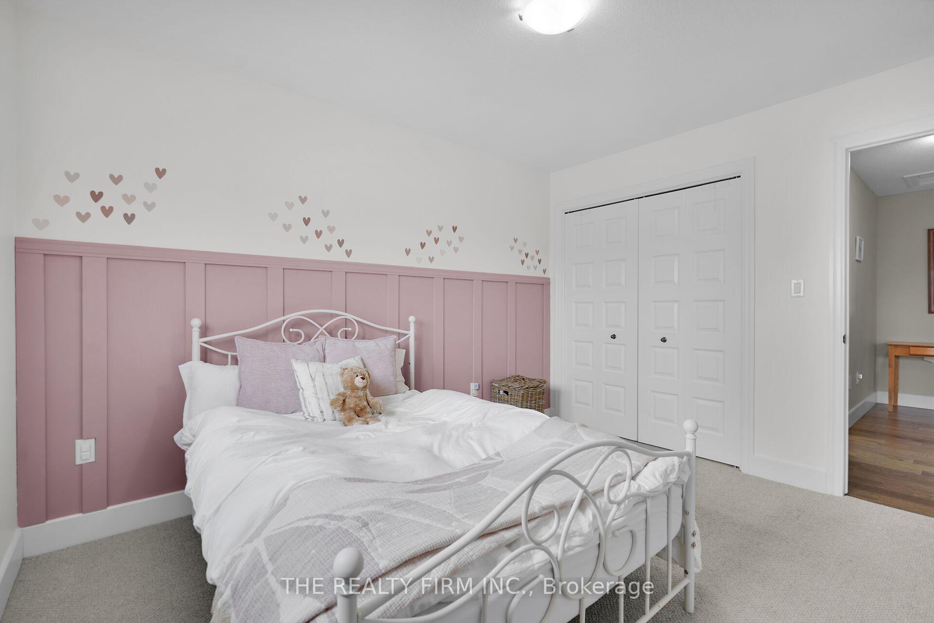 Photo 32 of 239 Campanale Way, Lucan Biddulph, Lucan — HOMEH