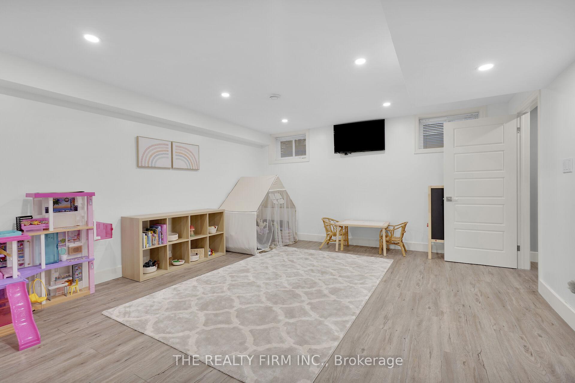 Photo 36 of 239 Campanale Way, Lucan Biddulph, Lucan — HOMEH