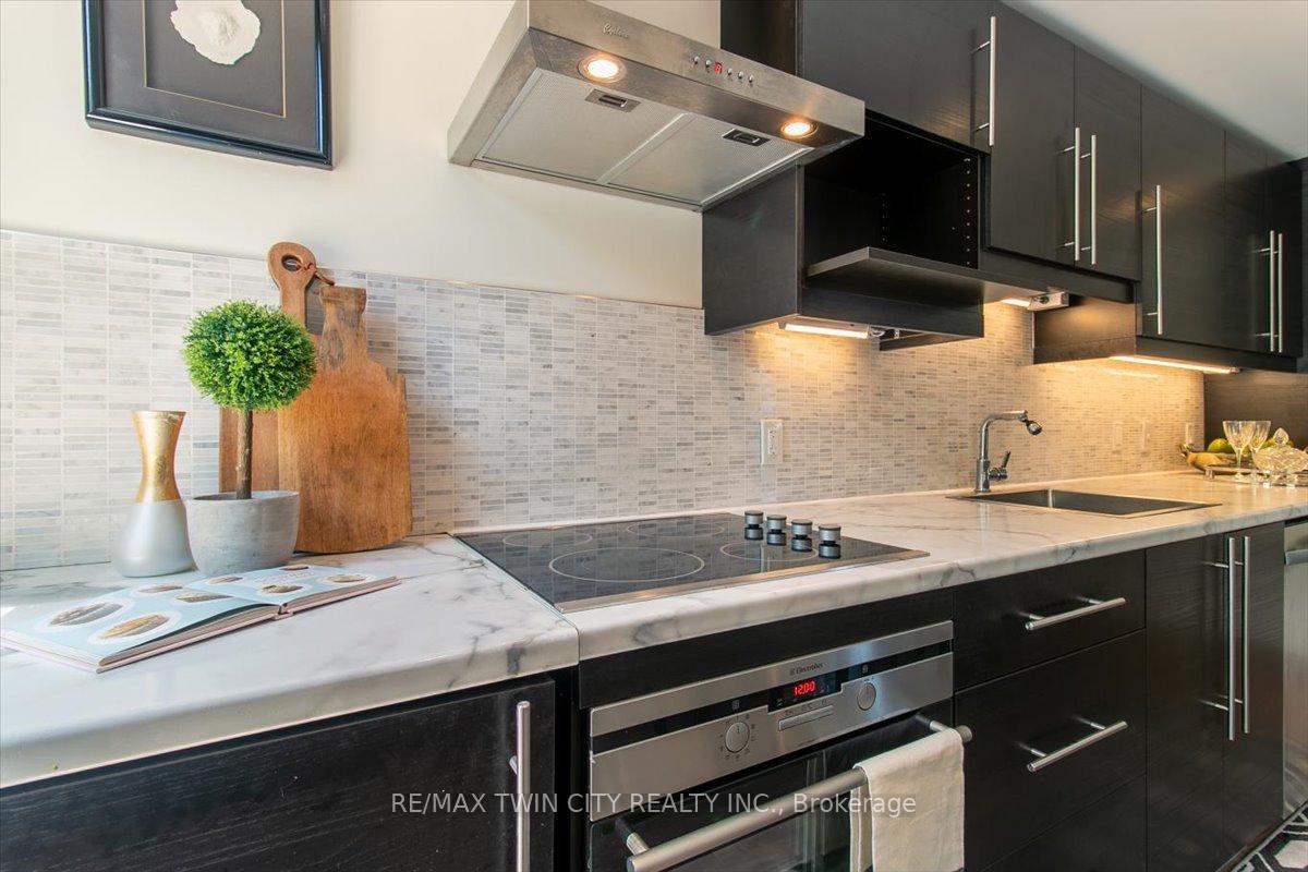 Photo 9 of Unit PENTHOUSE, 200 Charlton Avenue, Hamilton, Corktown — HOMEH