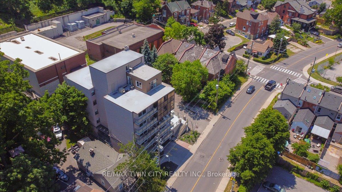 Photo 19 of Unit PENTHOUSE, 200 Charlton Avenue, Hamilton, Corktown — HOMEH