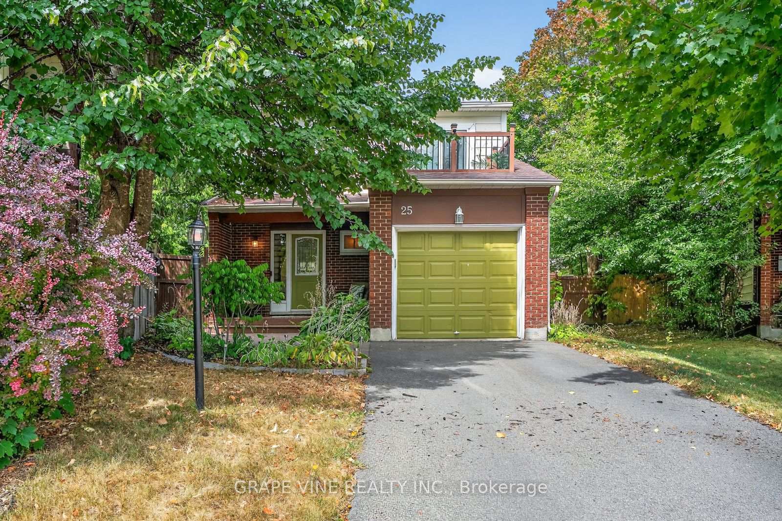 Photo 1 of 25 Pacer Place, Ottawa, Kanata - Bridlewood — HOMEH