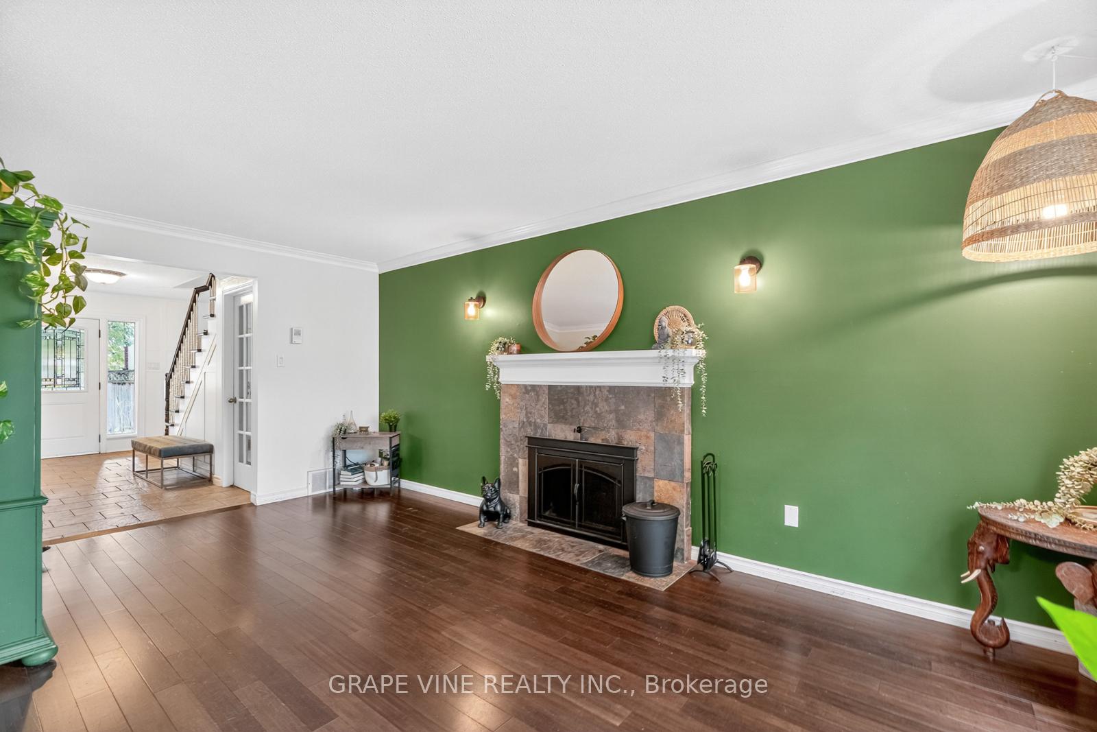 Photo 12 of 25 Pacer Place, Ottawa, Kanata - Bridlewood — HOMEH