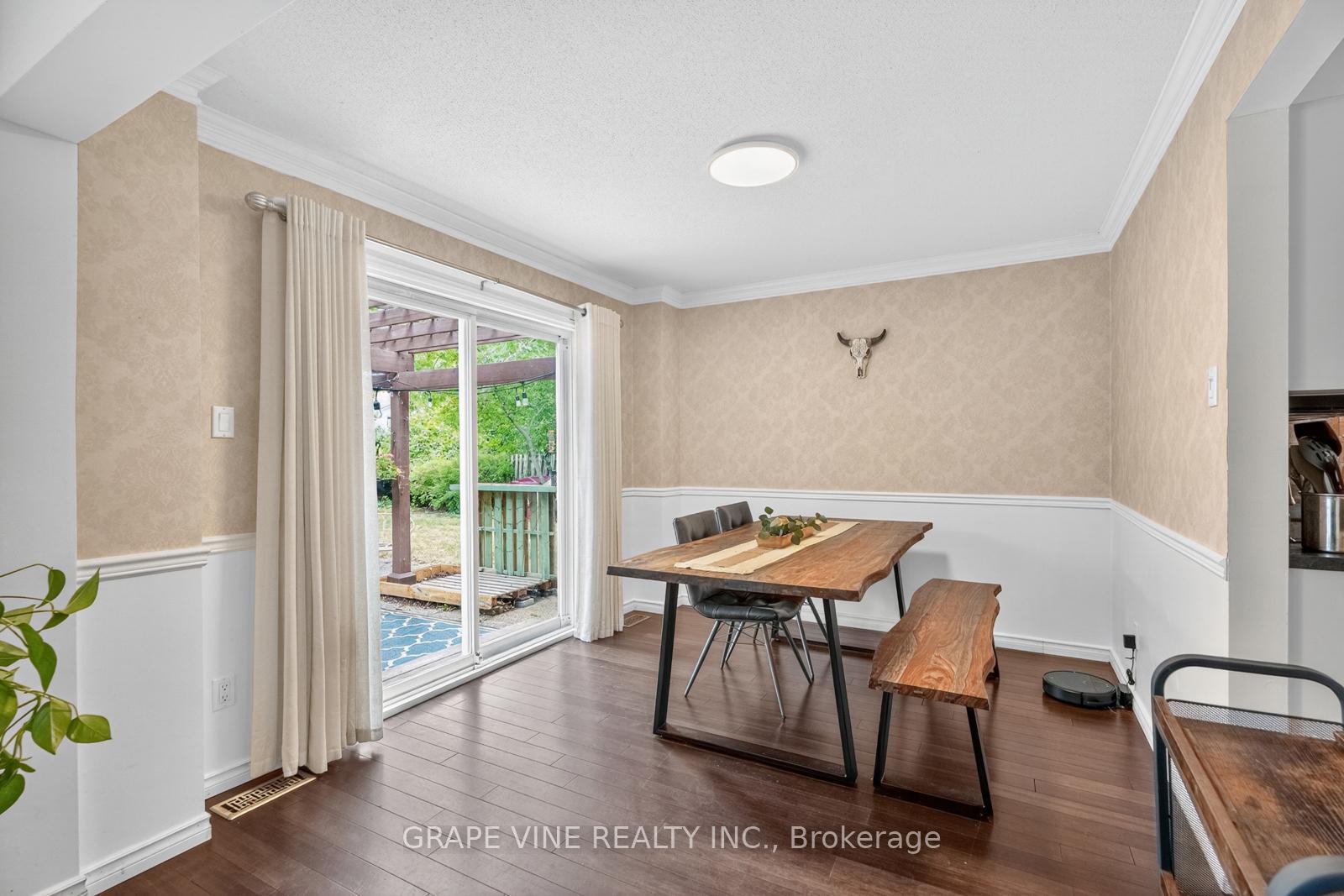 Photo 14 of 25 Pacer Place, Ottawa, Kanata - Bridlewood — HOMEH