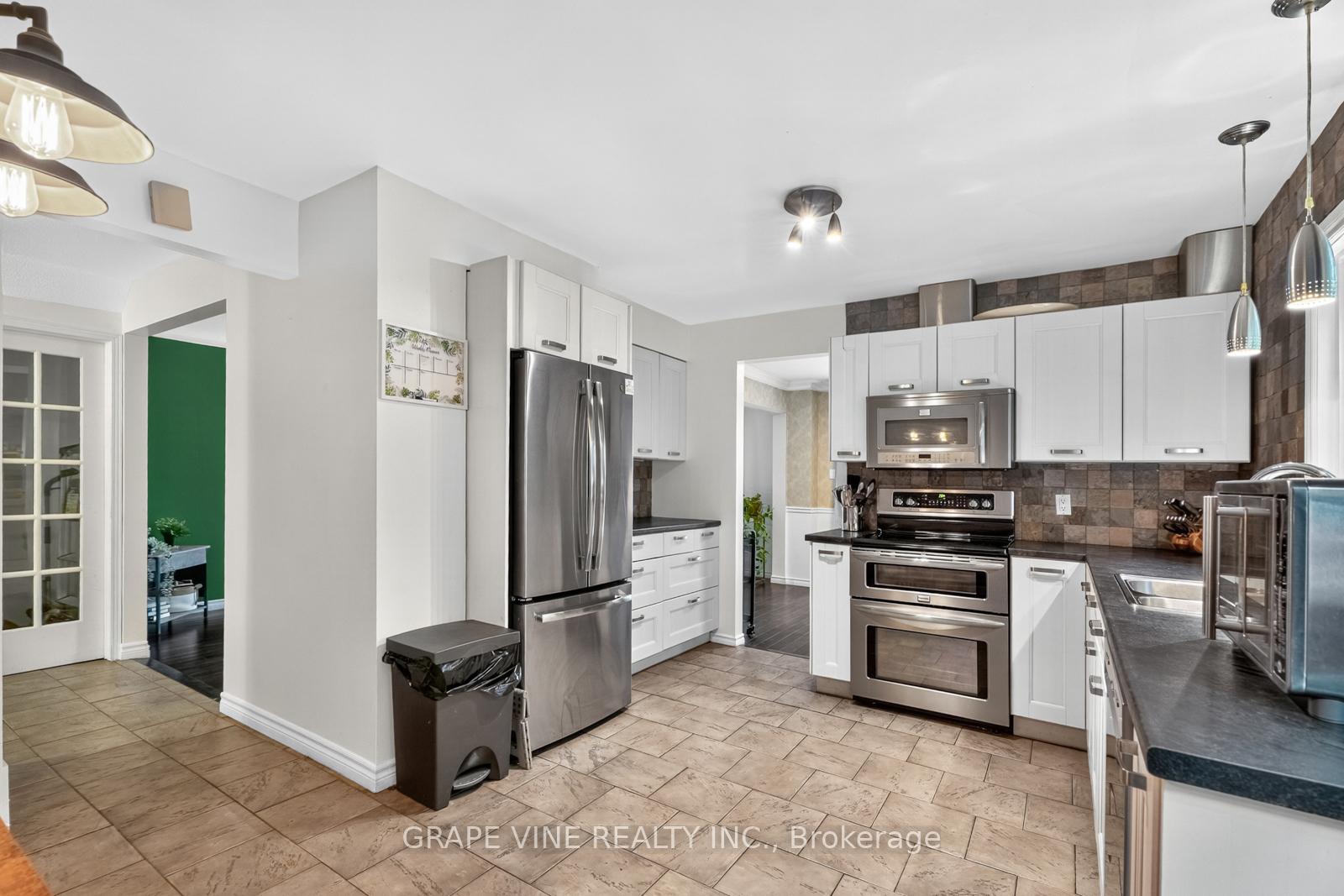 Photo 17 of 25 Pacer Place, Ottawa, Kanata - Bridlewood — HOMEH