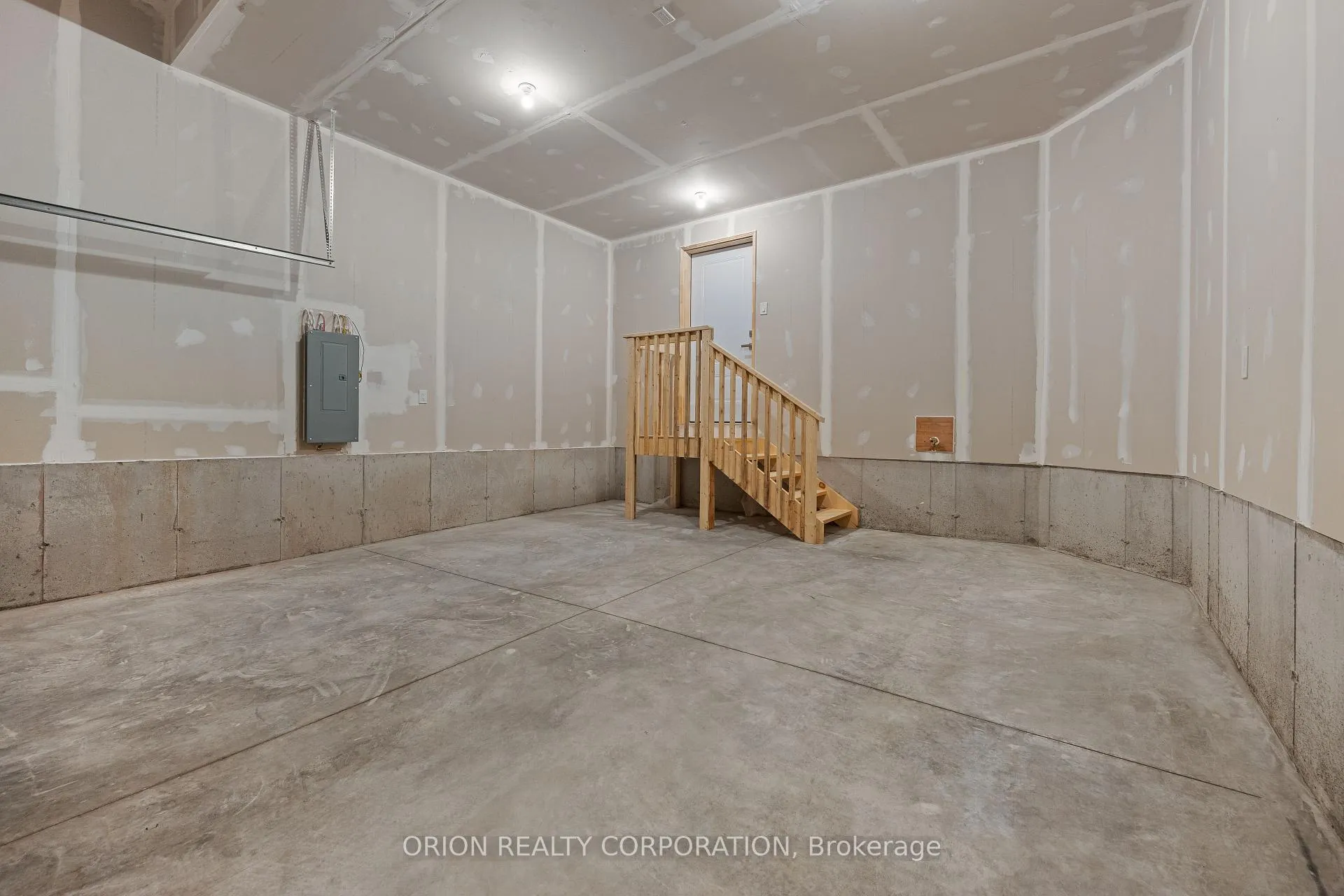 Photo 7 of 921 Goodwin Drive, Kingston, City Northwest — HOMEH
