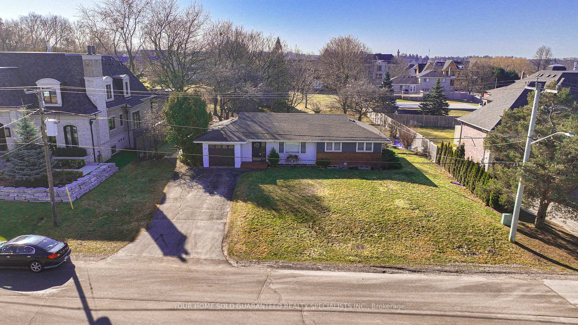 Photo 2 of 49 Patricia Drive, King, King City — HOMEH