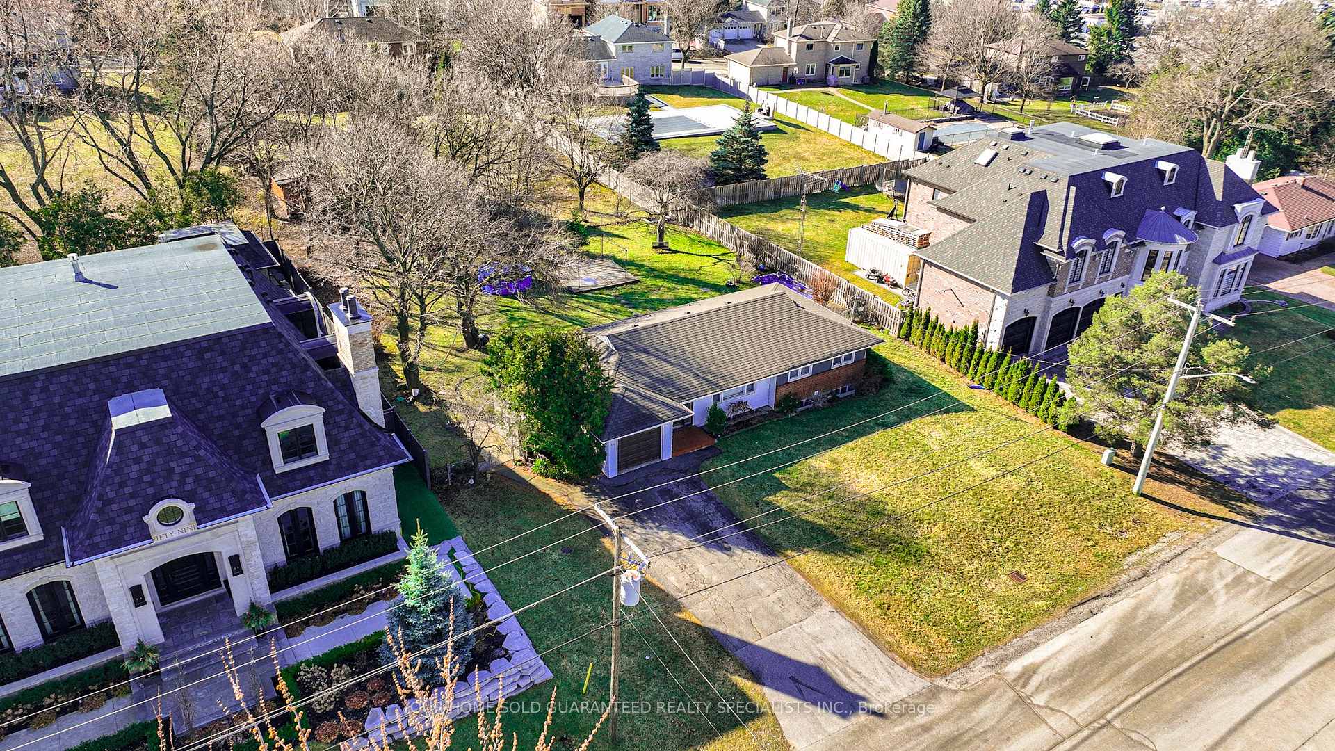 Photo 7 of 49 Patricia Drive, King, King City — HOMEH
