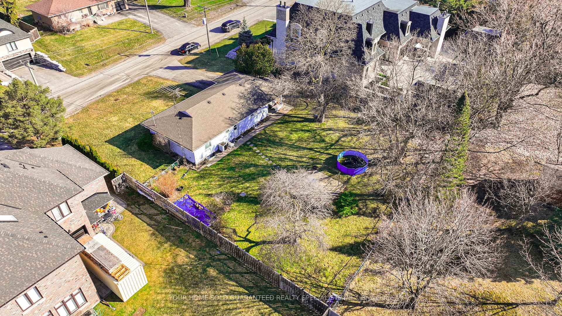 Photo 9 of 49 Patricia Drive, King, King City — HOMEH