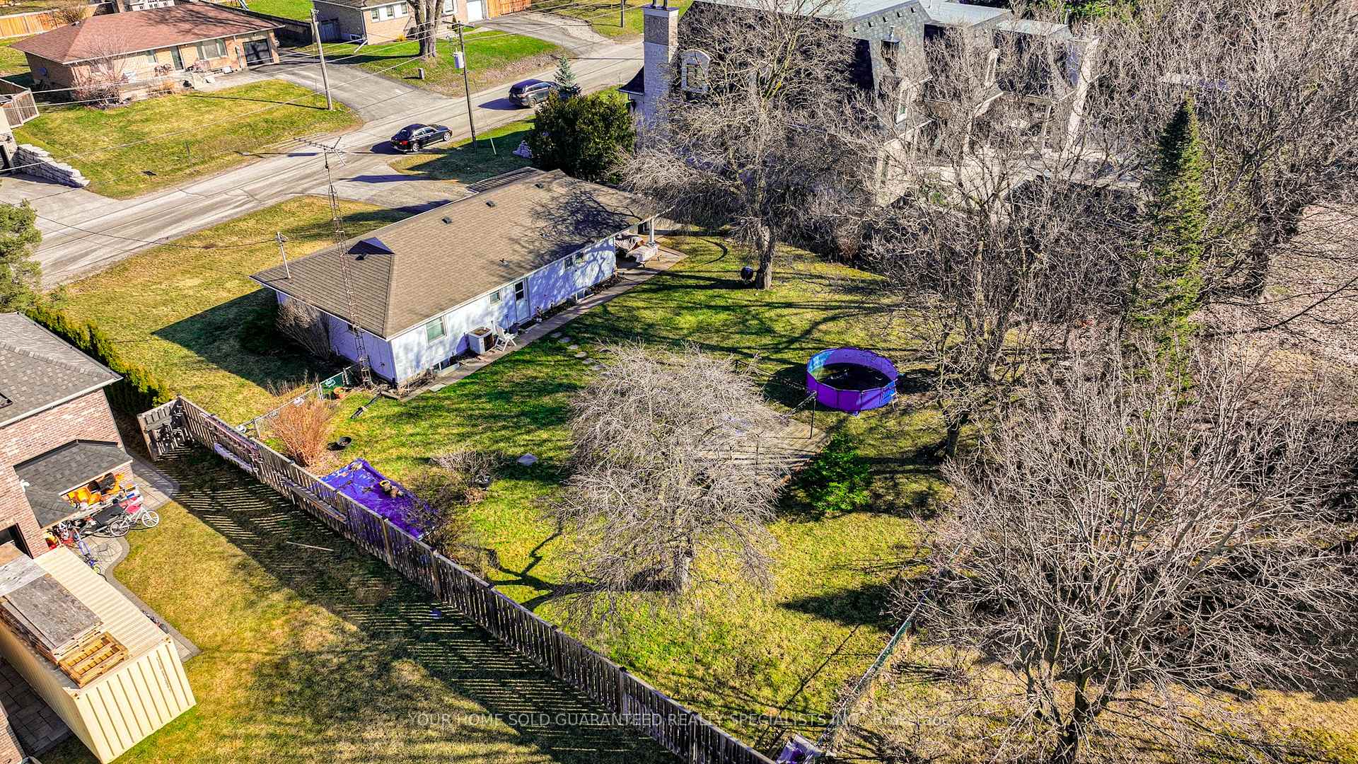 Photo 10 of 49 Patricia Drive, King, King City — HOMEH