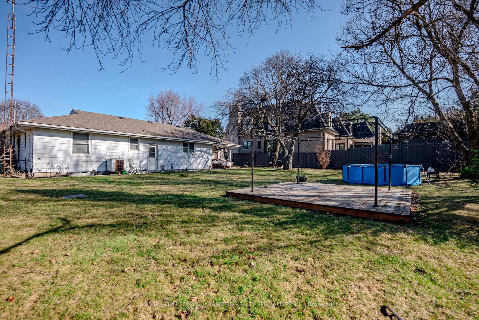 Photo 13 of 49 Patricia Drive, King, King City — HOMEH