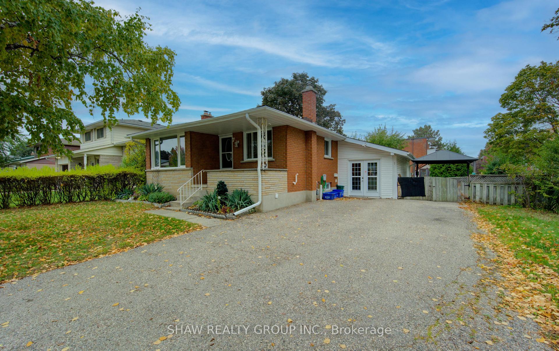Photo 2 of Unit Upper, 7 Hudson Crescent, Kitchener — HOMEH