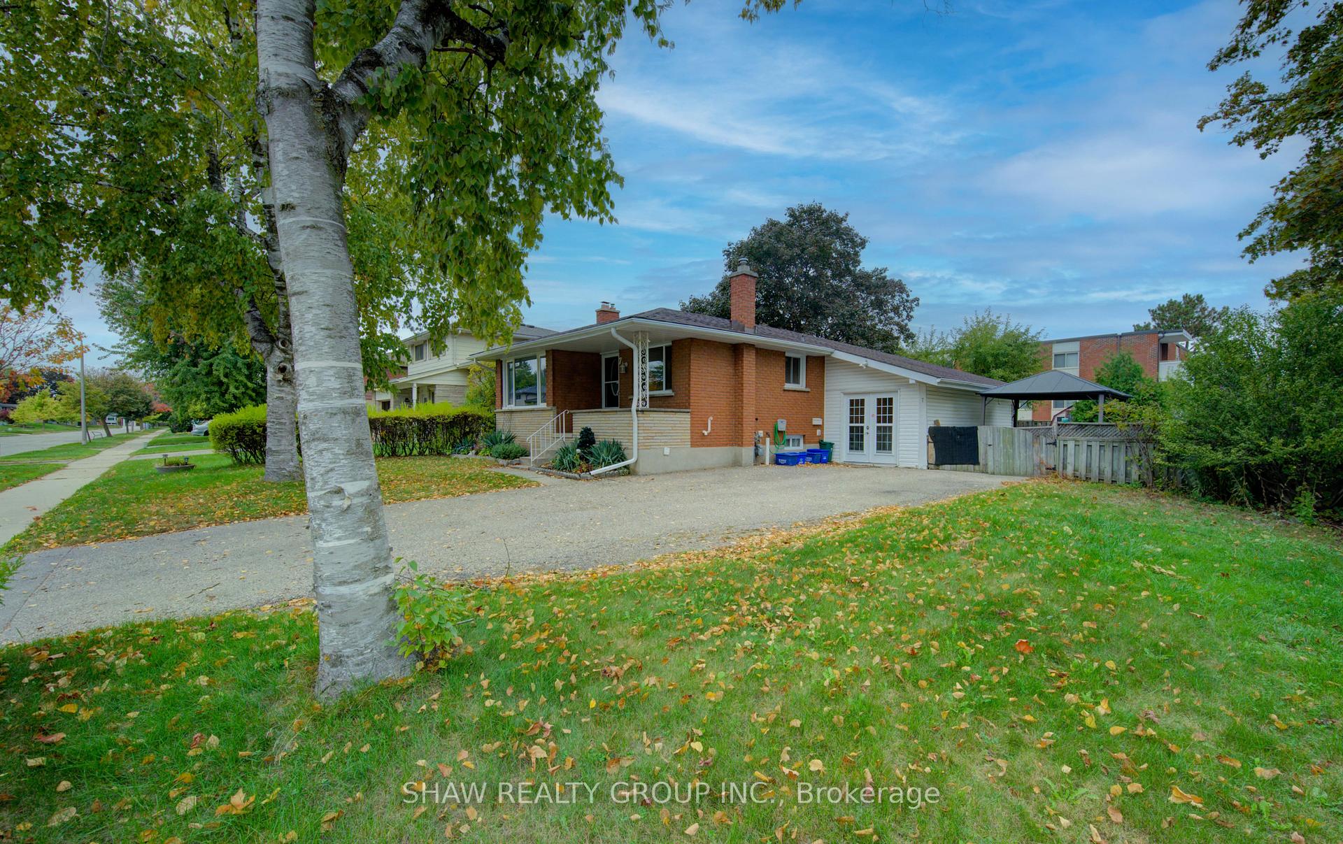 Photo 3 of Unit Upper, 7 Hudson Crescent, Kitchener — HOMEH