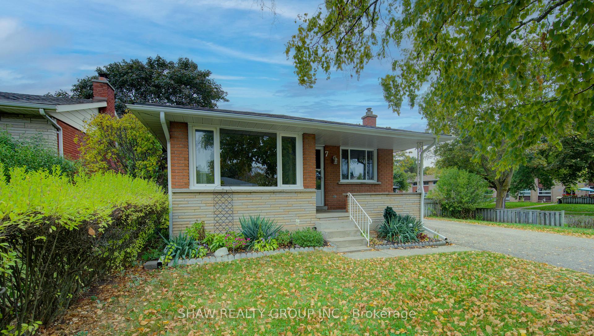 Photo 4 of Unit Upper, 7 Hudson Crescent, Kitchener — HOMEH
