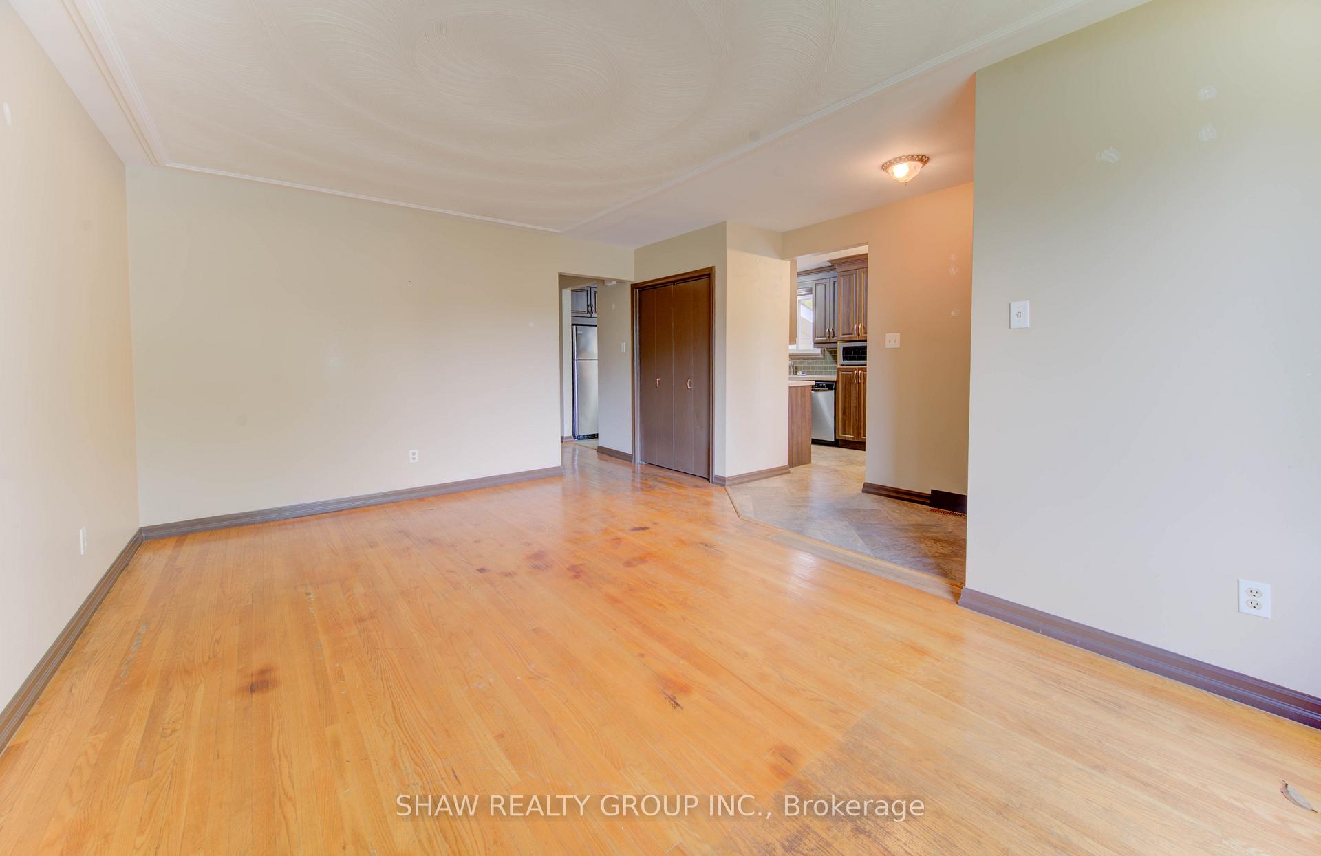 Photo 9 of Unit Upper, 7 Hudson Crescent, Kitchener — HOMEH