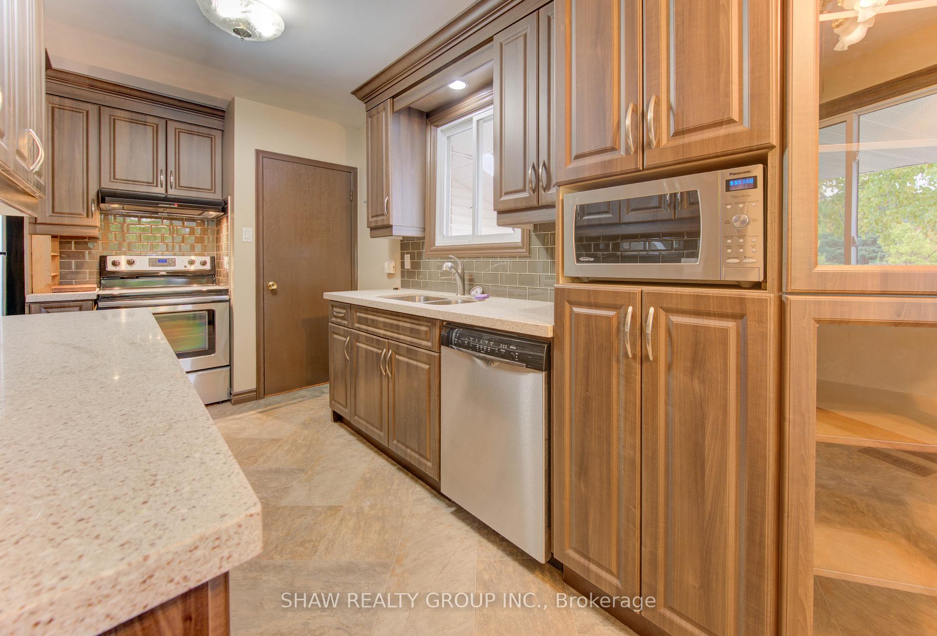 Photo 15 of Unit Upper, 7 Hudson Crescent, Kitchener — HOMEH