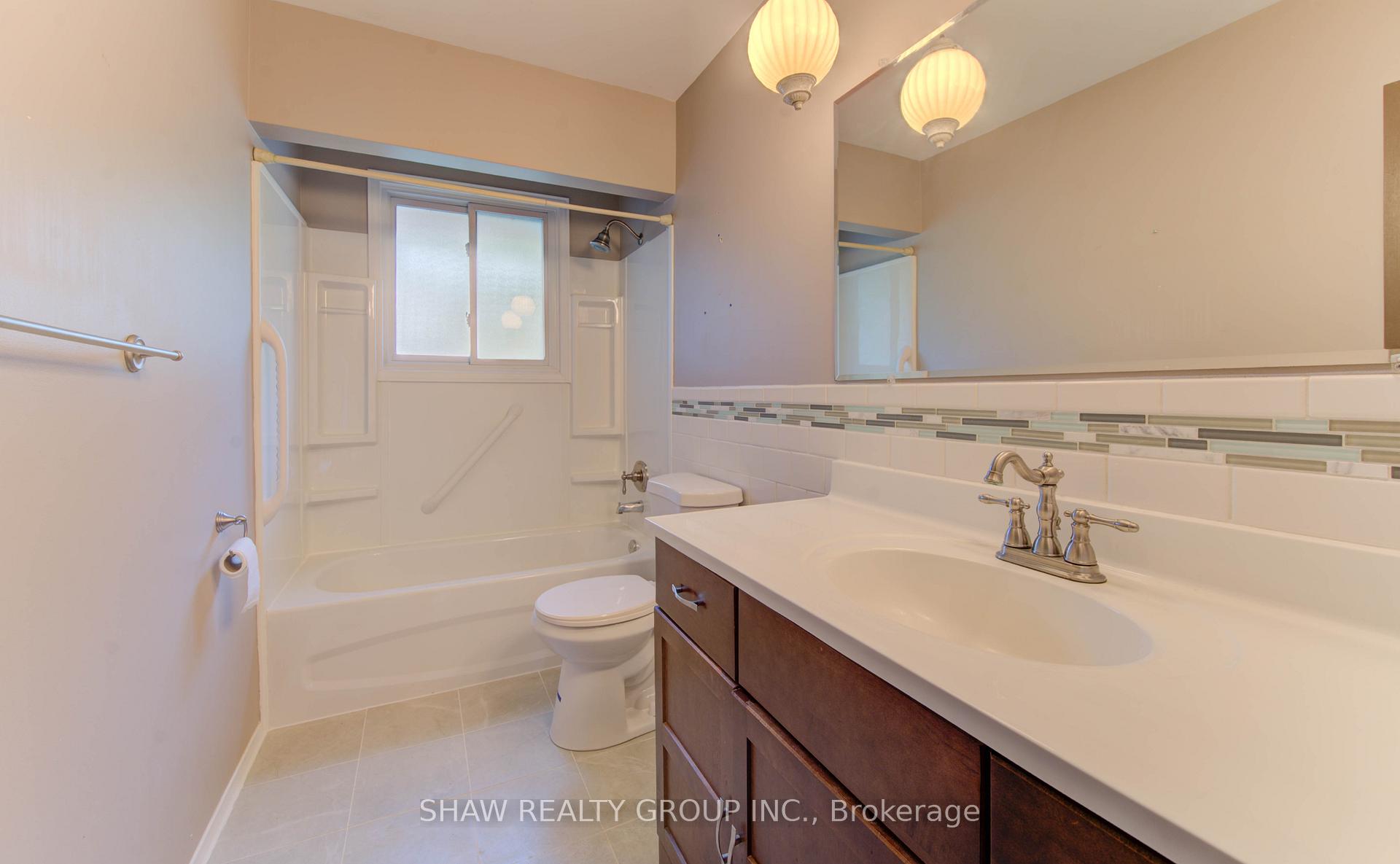Photo 20 of Unit Upper, 7 Hudson Crescent, Kitchener — HOMEH